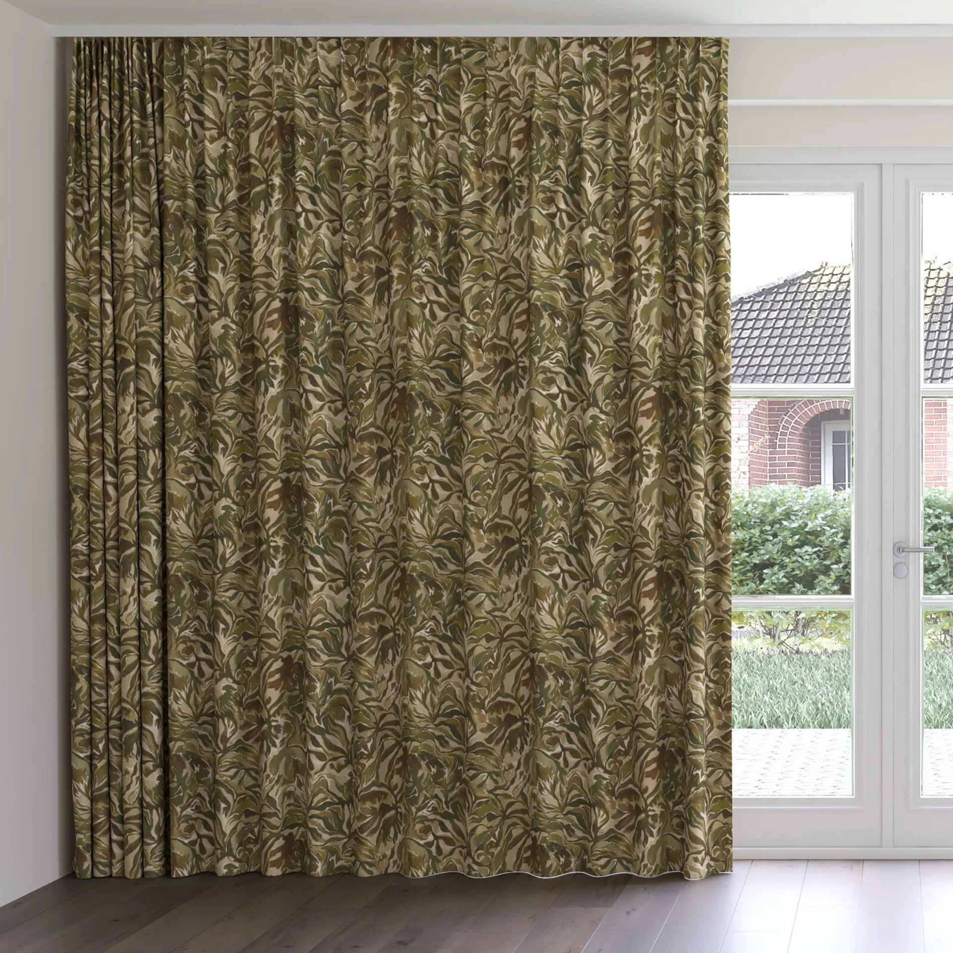 Front view of Grande Terre Jungle, on curtain rail