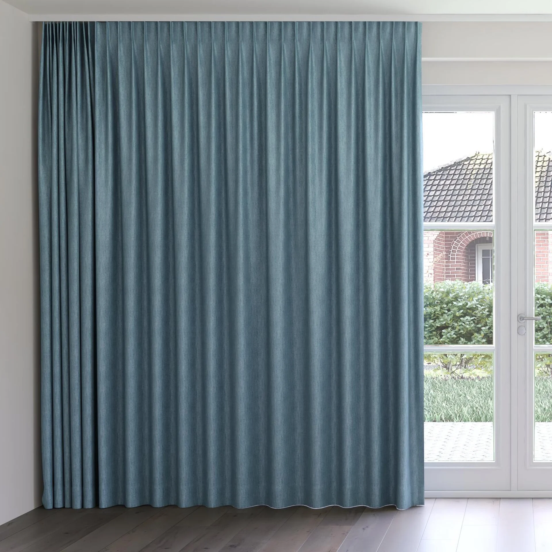 Front view of Trezor Spa, on curtain rail