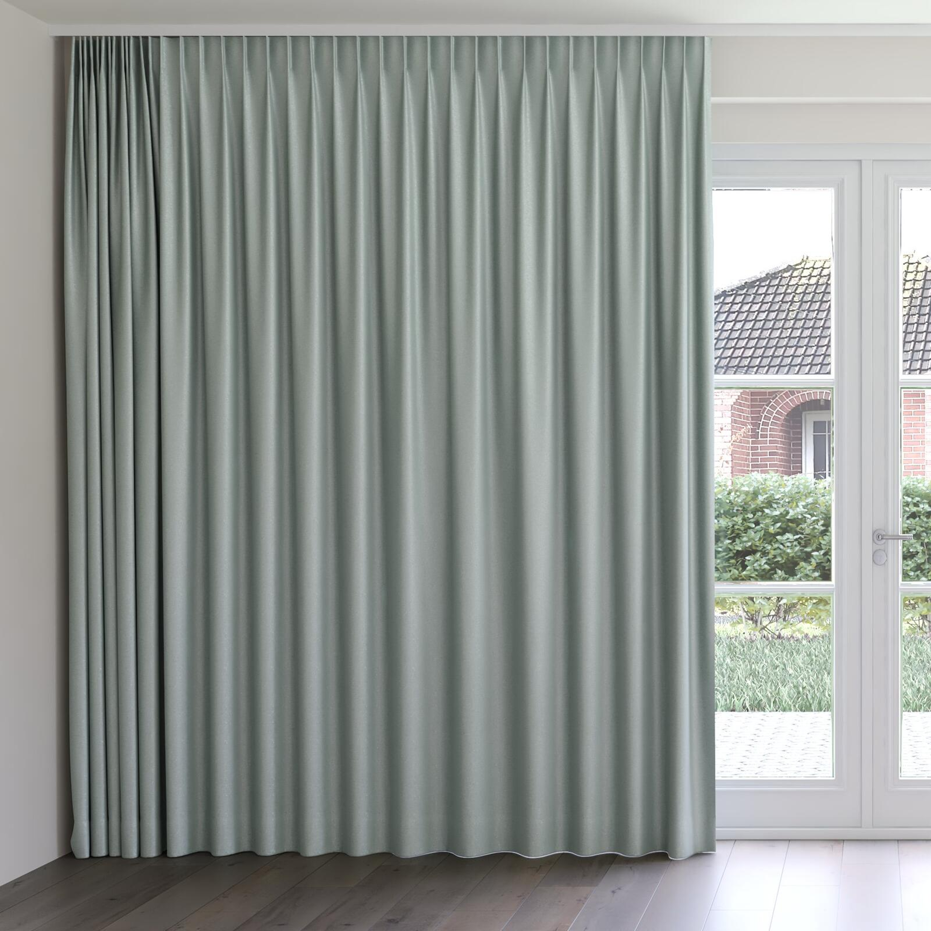Front view of Recharge Soft, on curtain rail