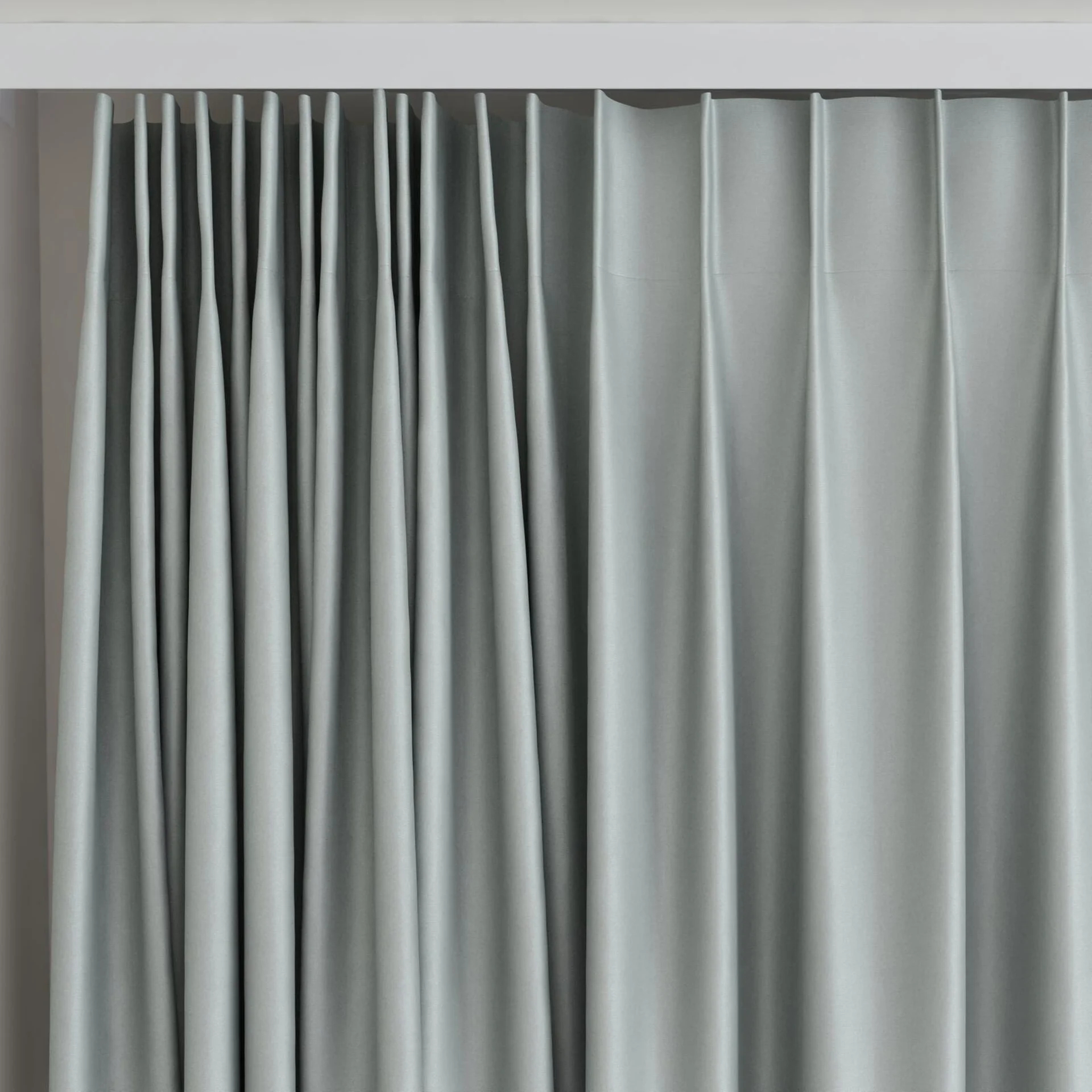Top view of Fresh Aluminium, on curtain rail