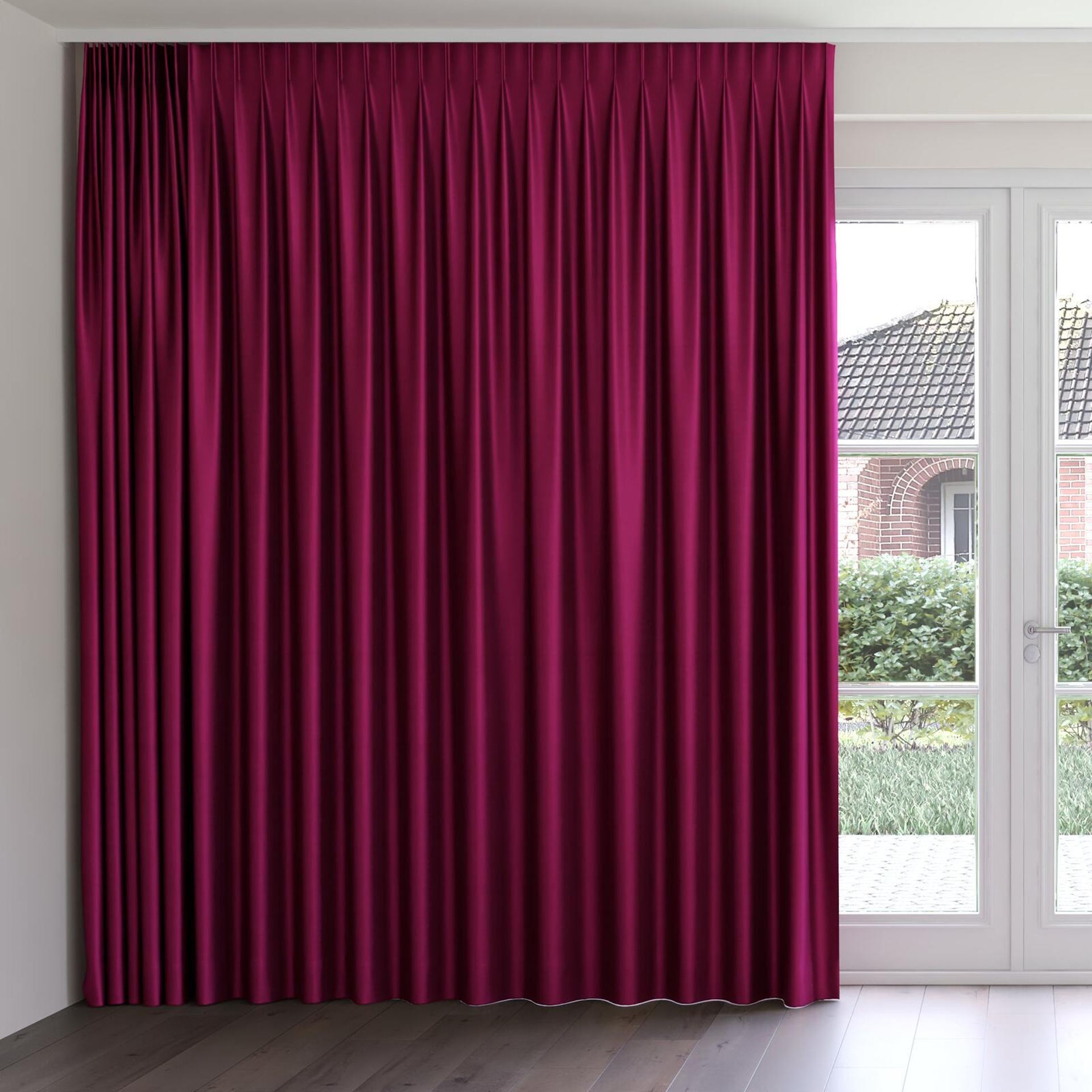Front view of Mont Blanc Azalea, on curtain rail