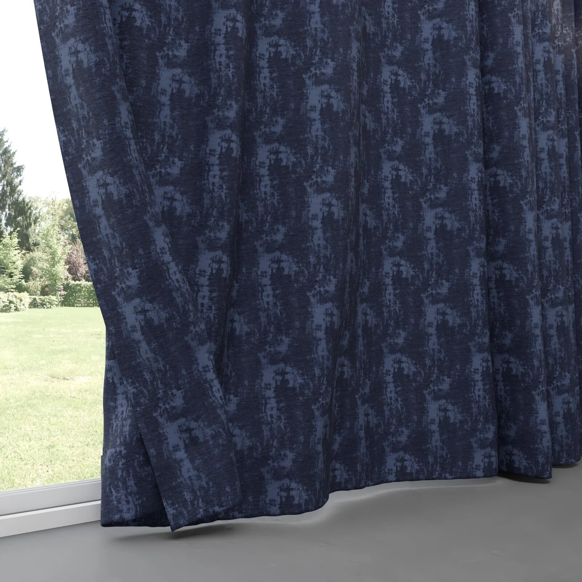 Bottom view of Innovation Ocean, pinch pleat