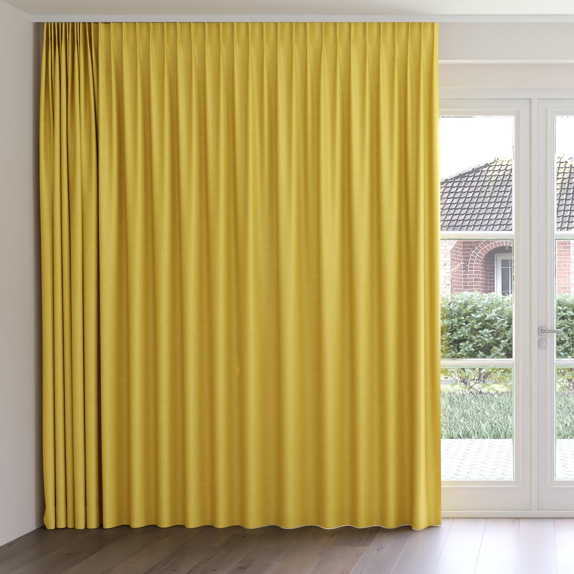 Front view of Keystone Sun, on curtain rail