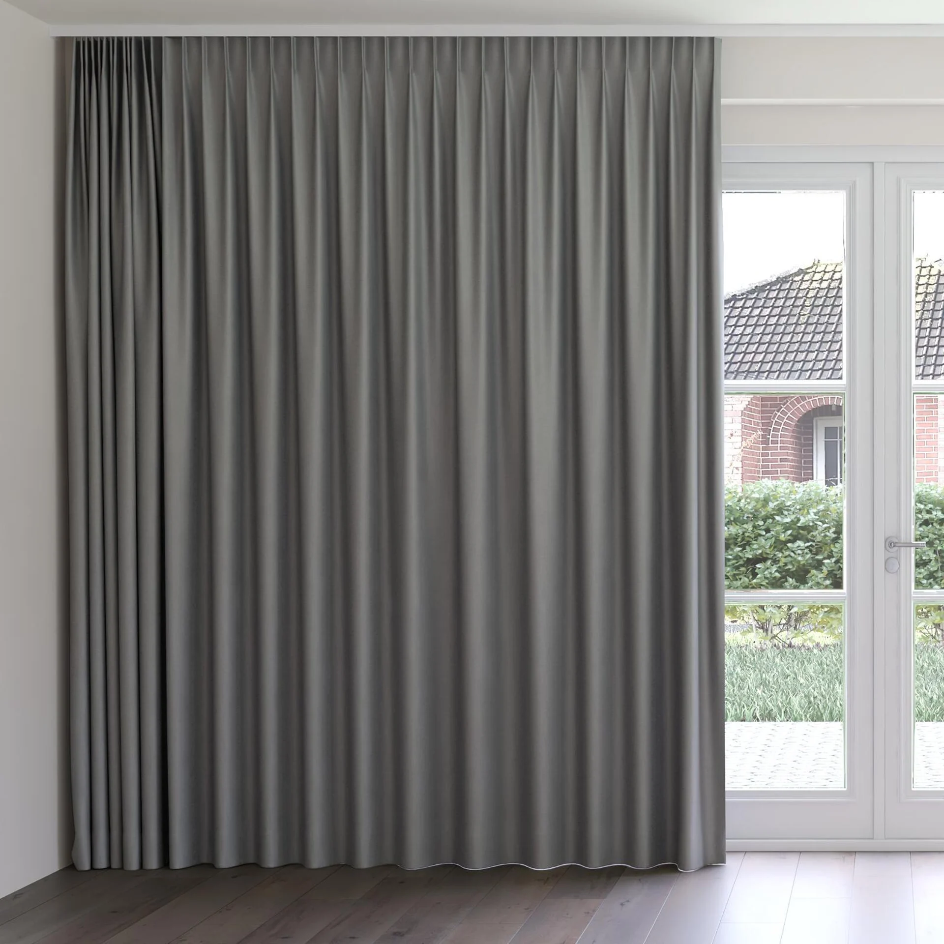 Front view of Re Delis Metal, on curtain rail