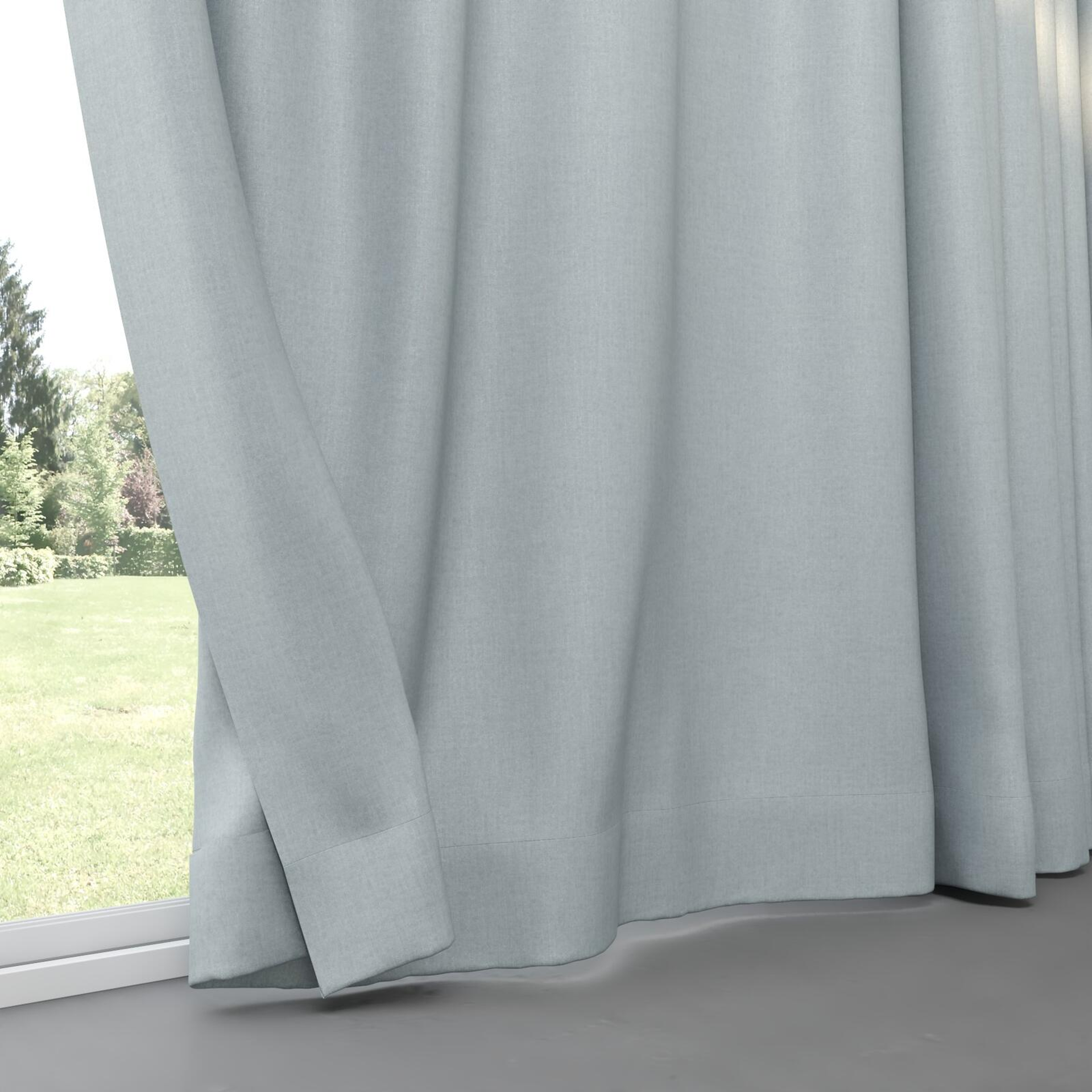 Bottom view of Cushy Aqua, pinch pleat