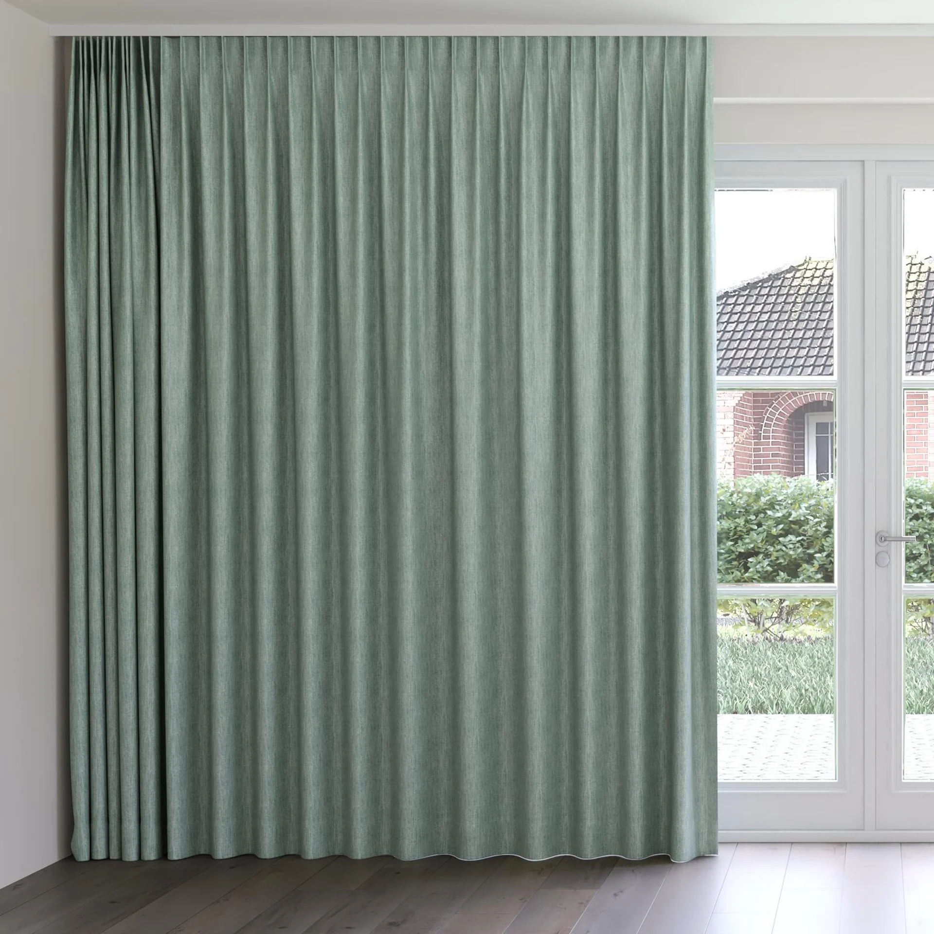 Front view of Trezor Reef, on curtain rail