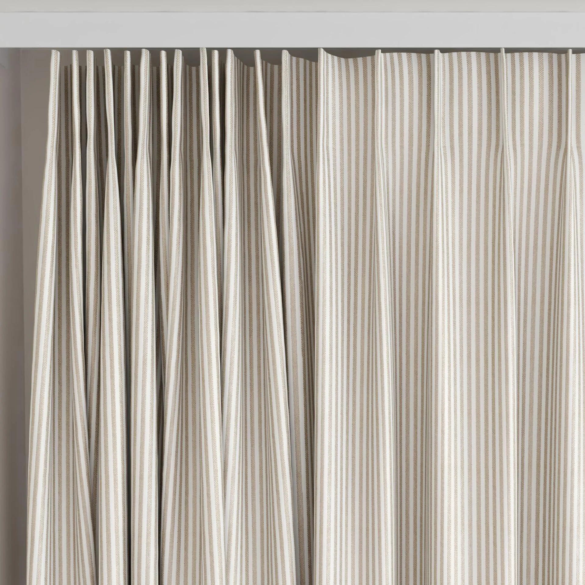 Top view of Nodulous Marzipan, on curtain rail