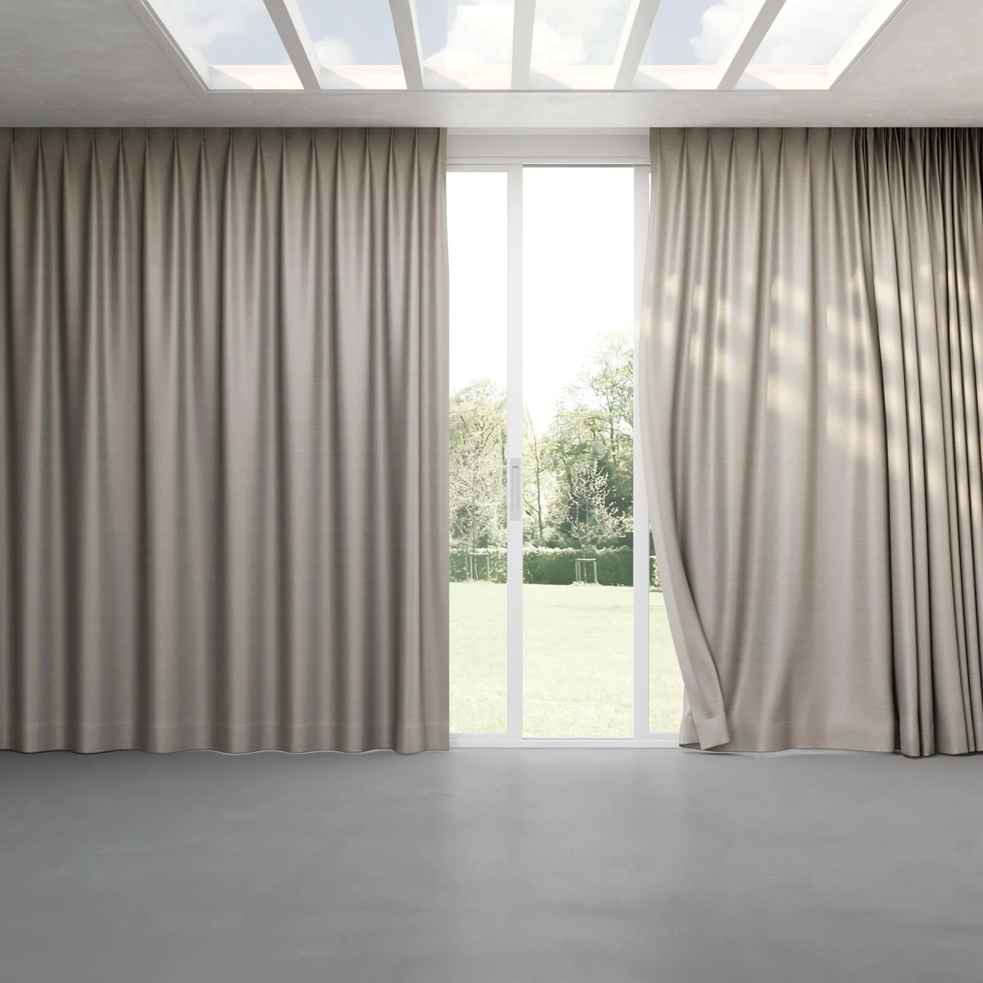 Full view of Silky Aluminium, pinch pleat