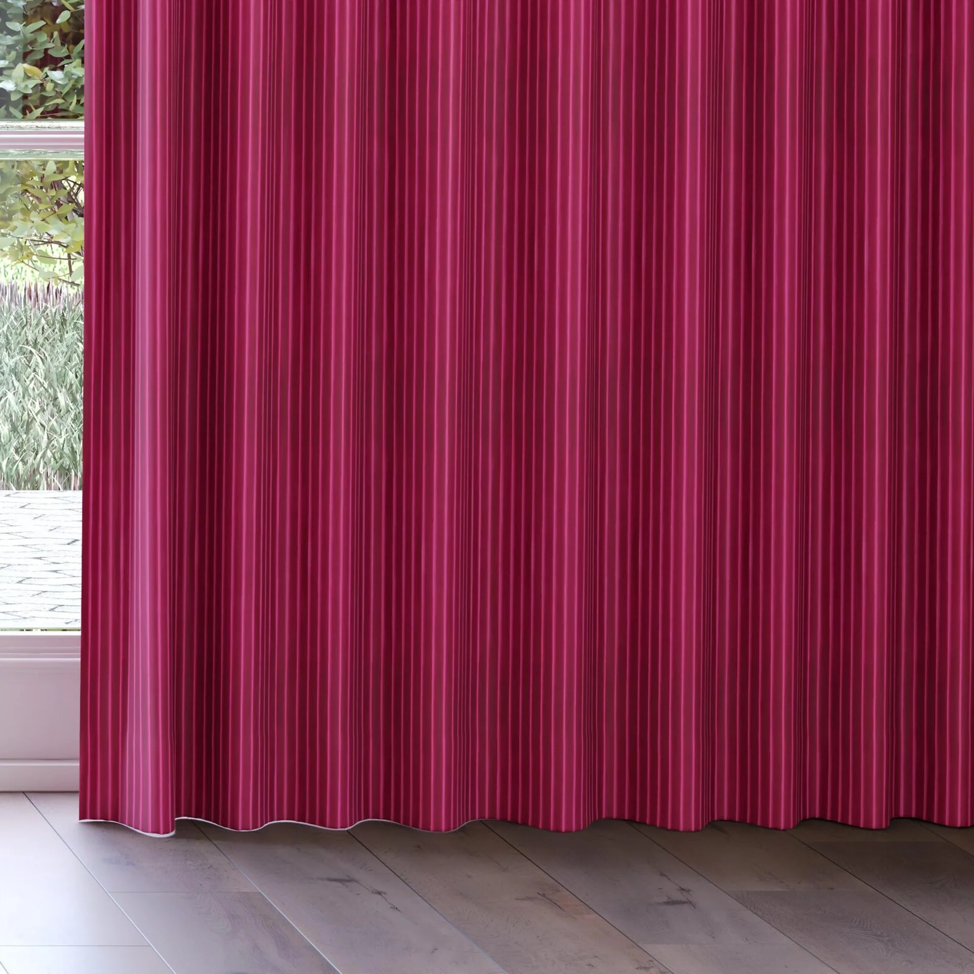 Bottom view of Cordial Passion, on curtain rail