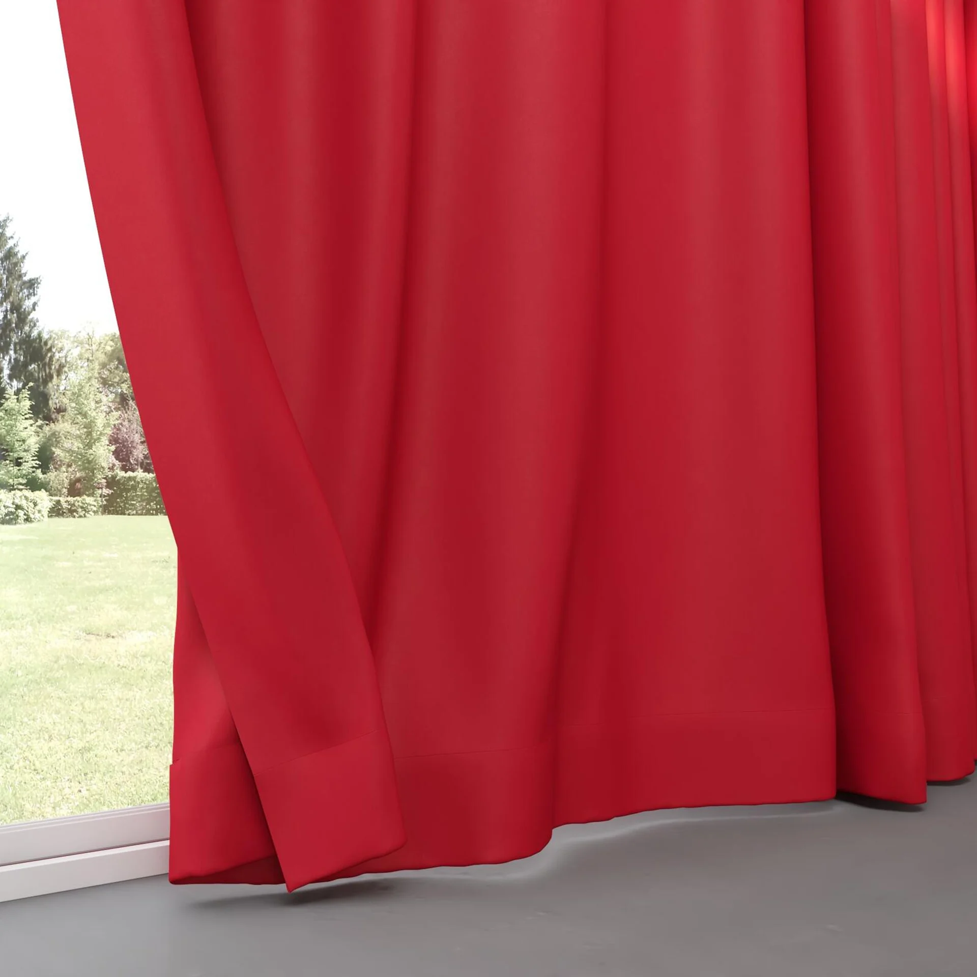 Bottom view of Blockbuster Ribbon, pinch pleat