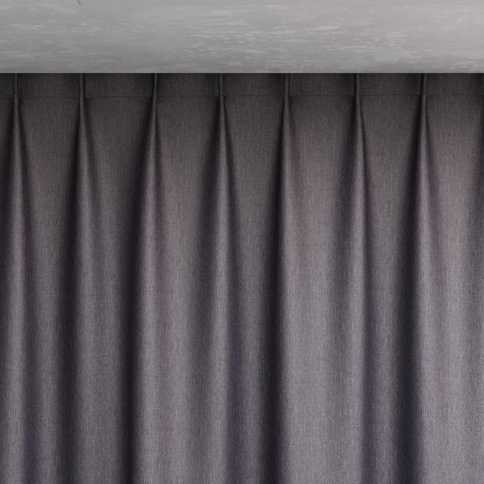 Top view of Bavaria Plum, pinch pleat