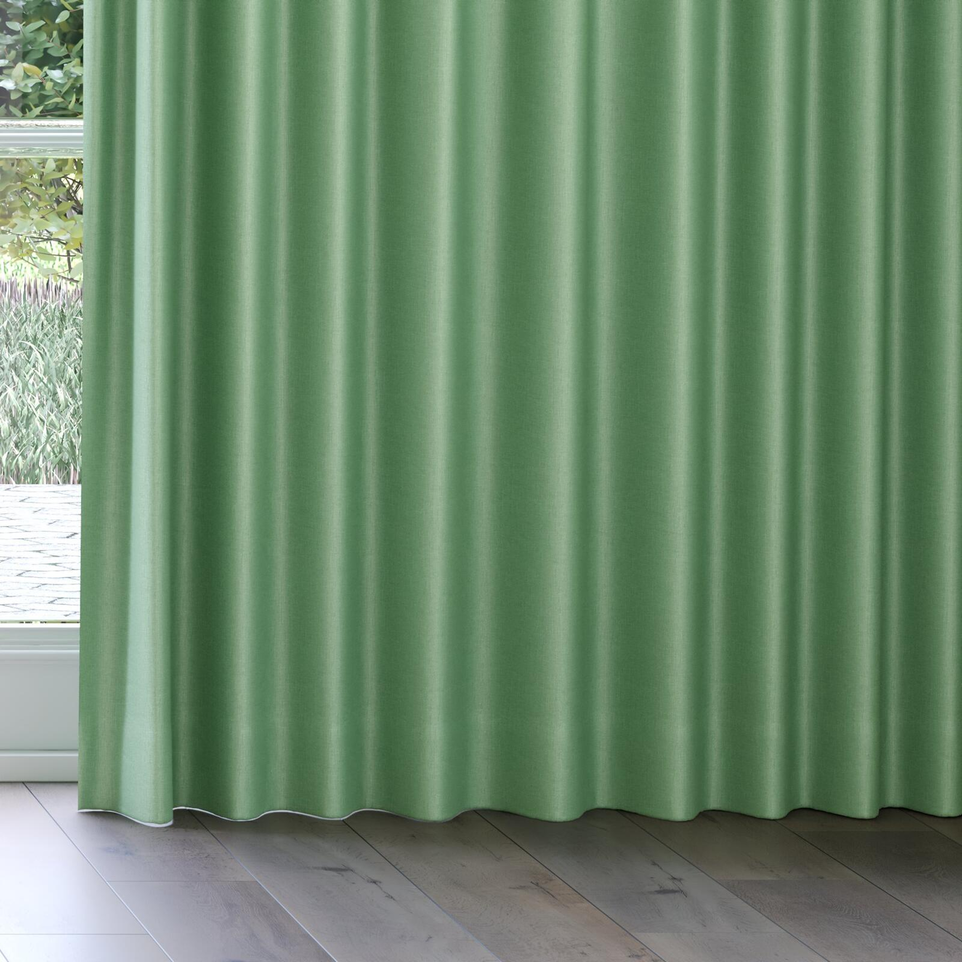 Bottom view of Bavaria Leaf, on curtain rail