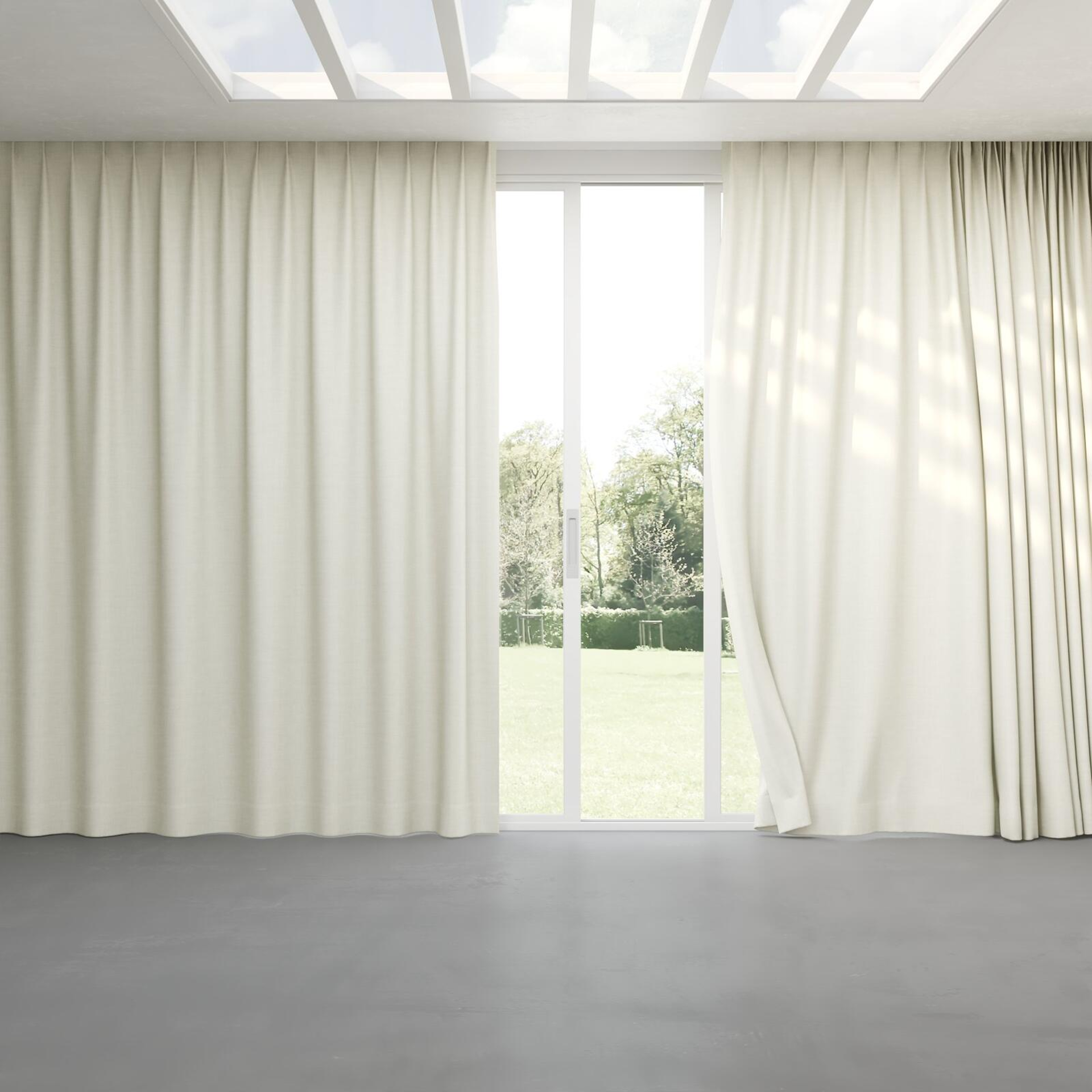 Full view of Keystone Sand, pinch pleat