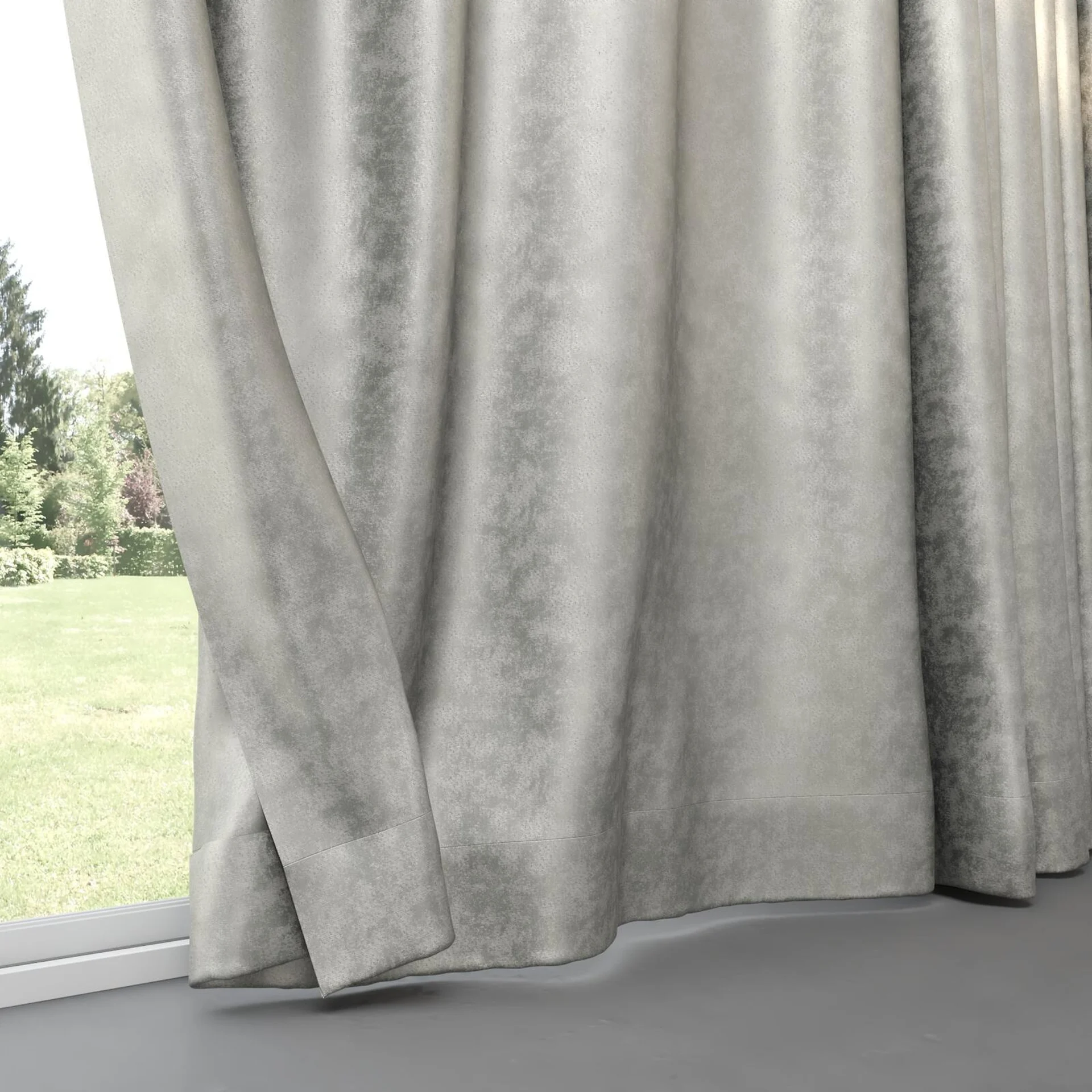 Bottom view of Fizz Aluminium, pinch pleat
