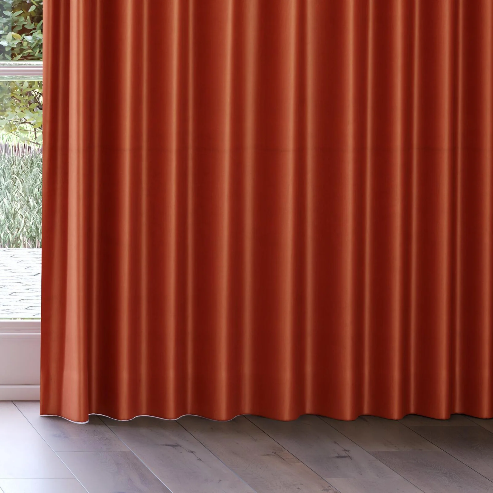 Bottom view of Warlock Chili, on curtain rail