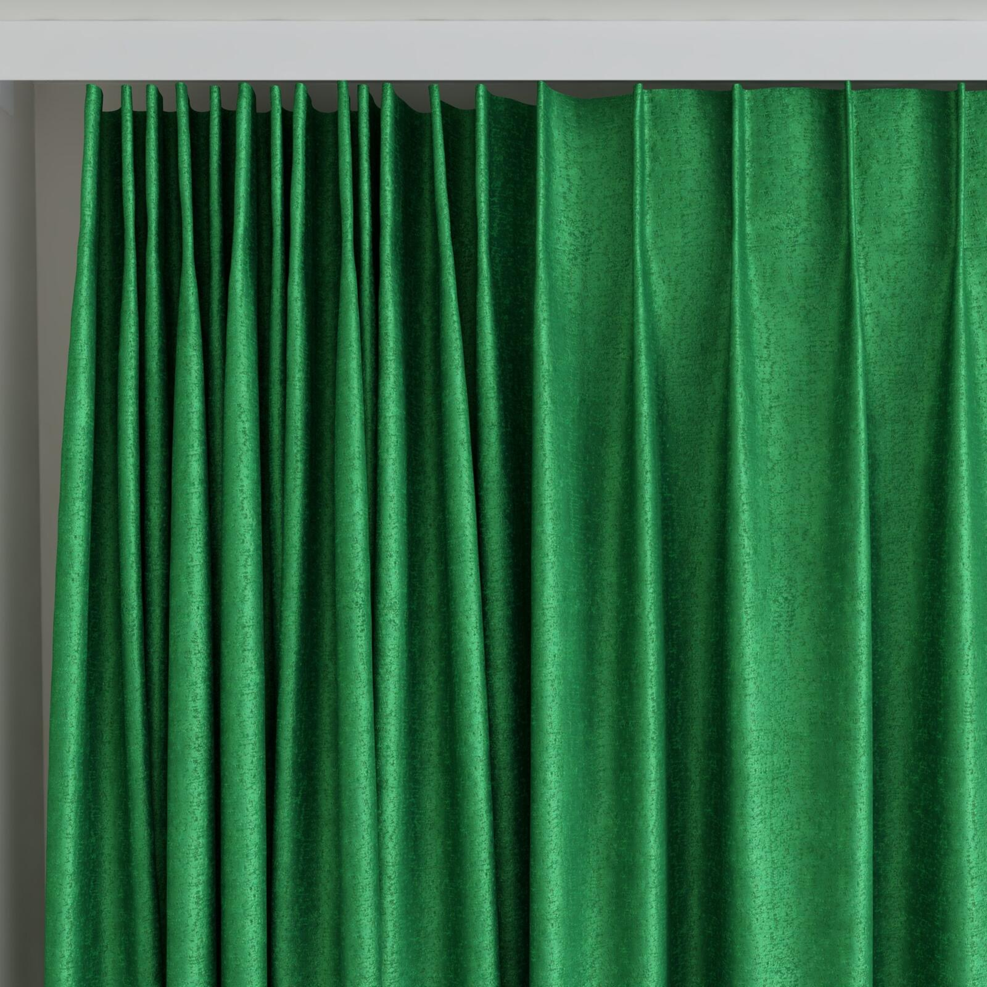 Top view of Hug Emerald, on curtain rail