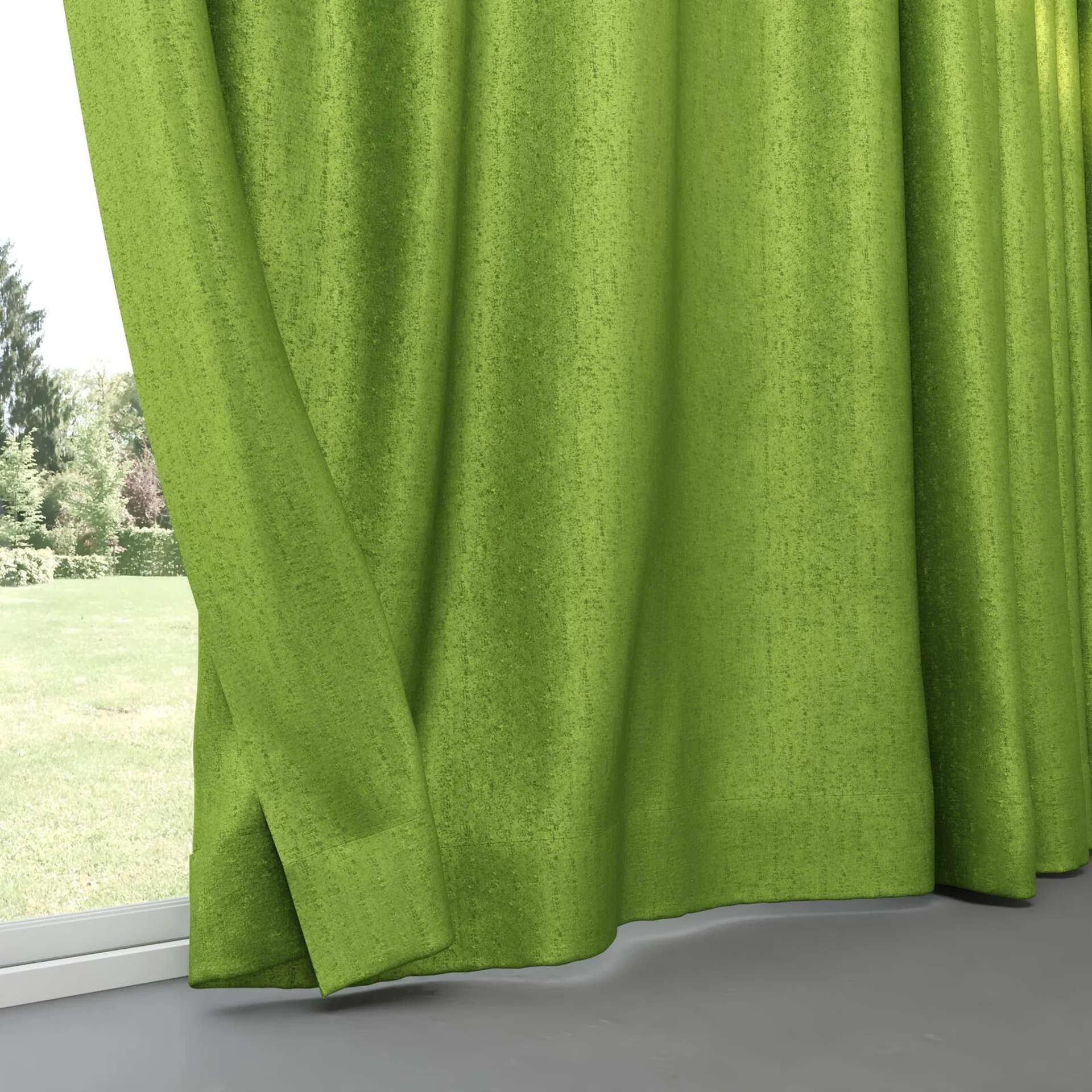 Bottom view of Hug Apple, pinch pleat