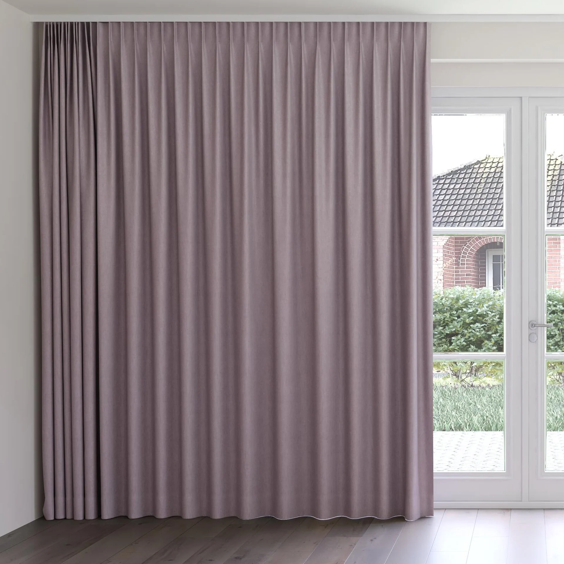 Front view of Rover Quartz, on curtain rail