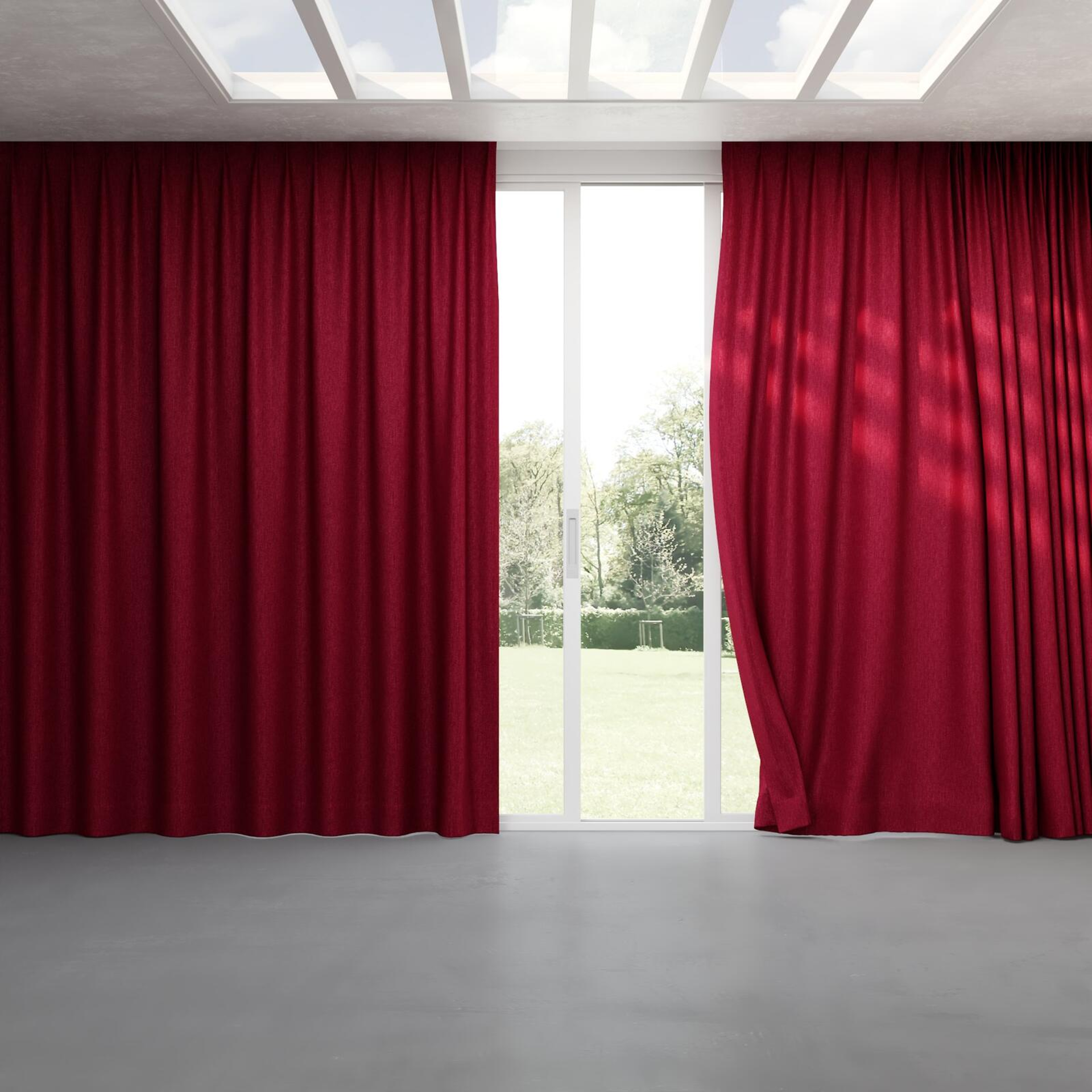 Full view of Bronco Claret, pinch pleat
