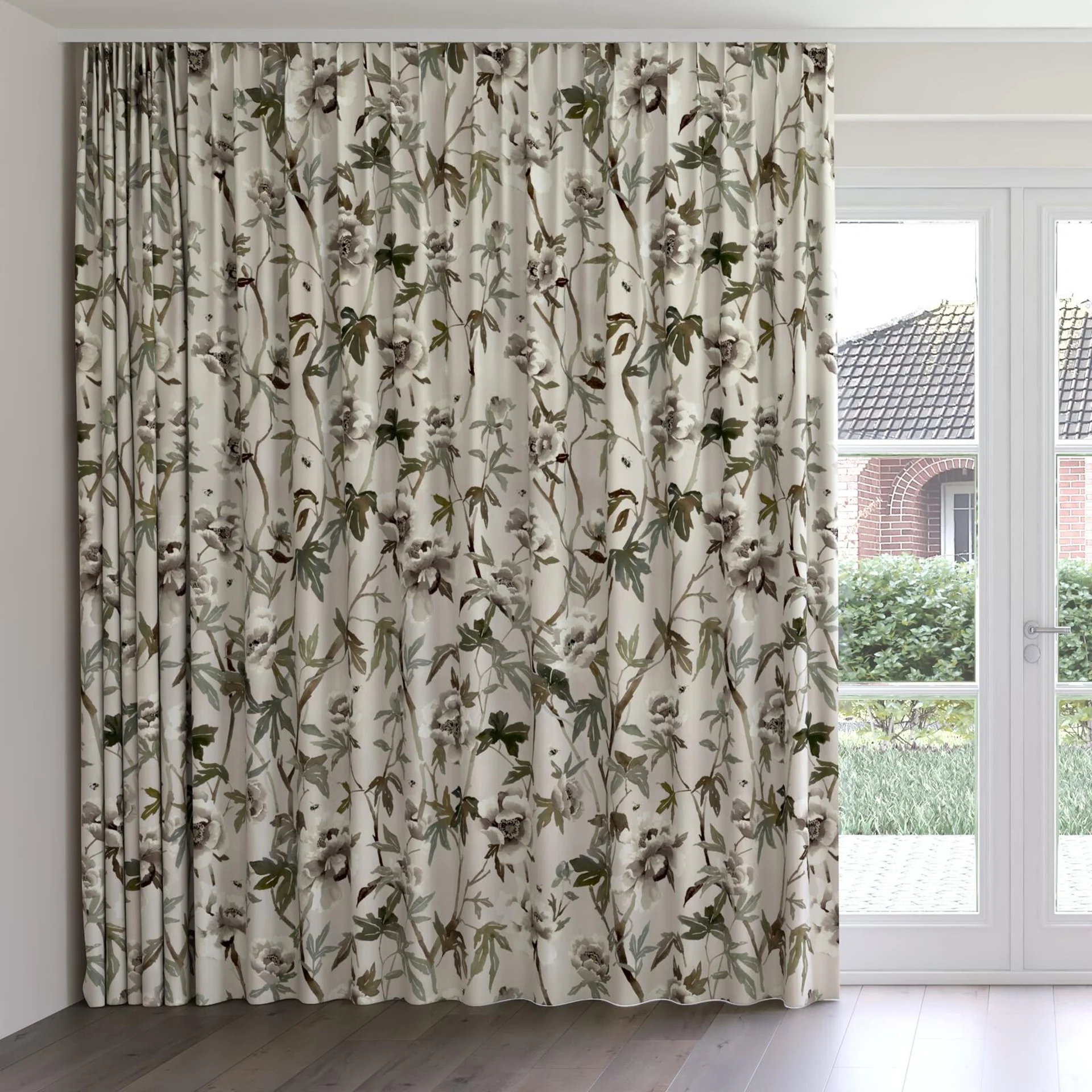 Front view of Peonia Parchment, on curtain rail