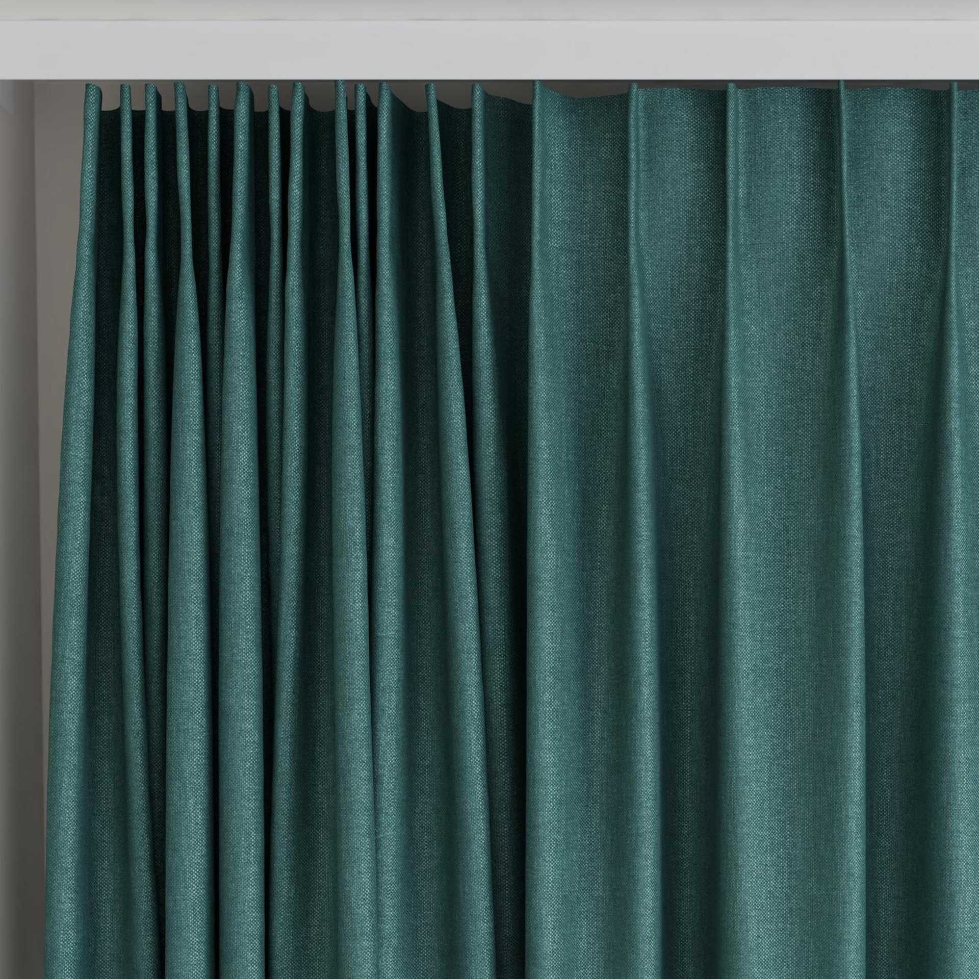 Top view of Perfecto Spruce, on curtain rail
