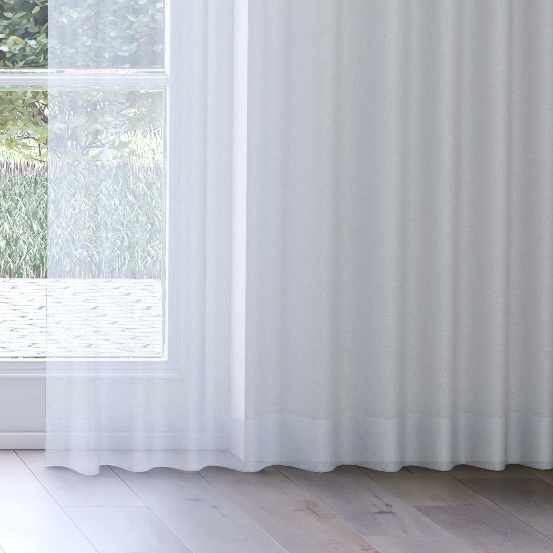 Bottom view of Sardinia Sky, on curtain rail