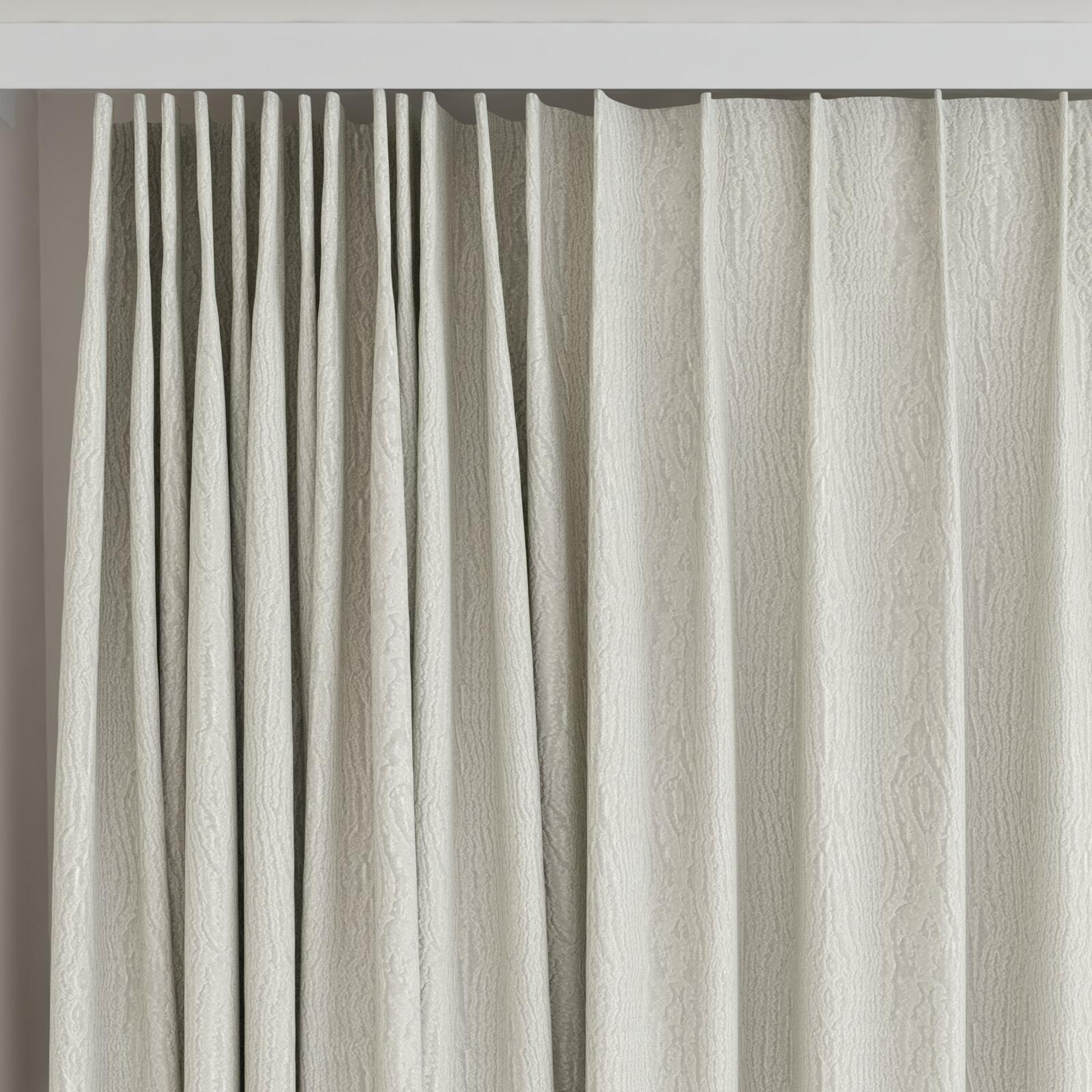Top view of Jorace Pearl, on curtain rail