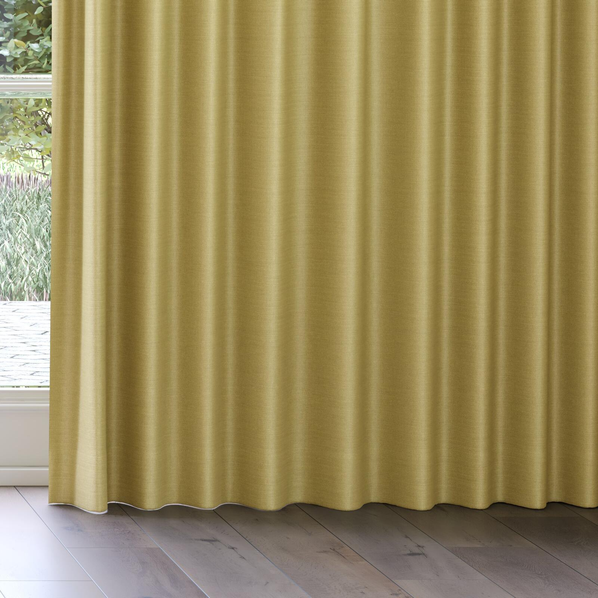 Bottom view of Linex Linden, on curtain rail