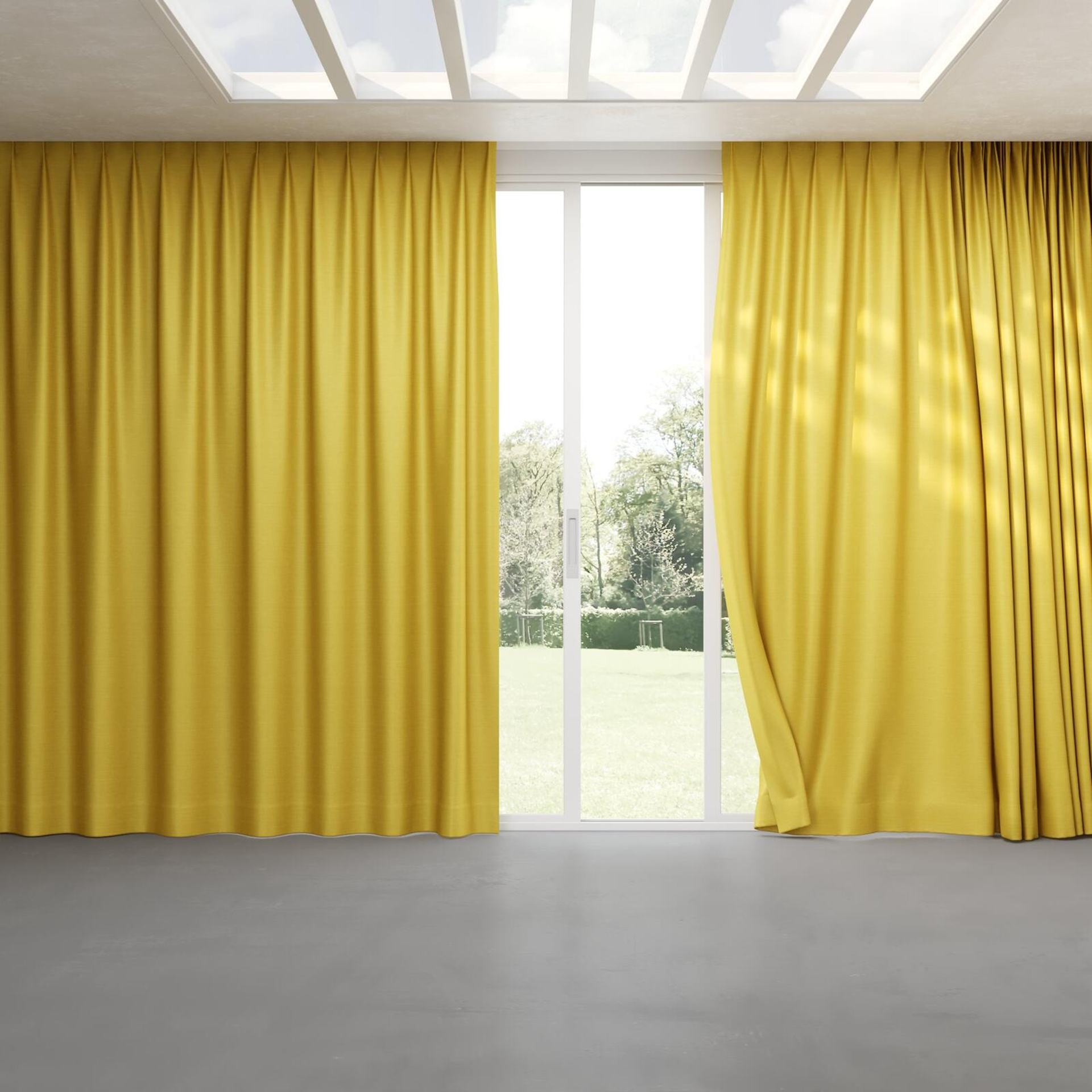 Full view of Silky Gold, pinch pleat