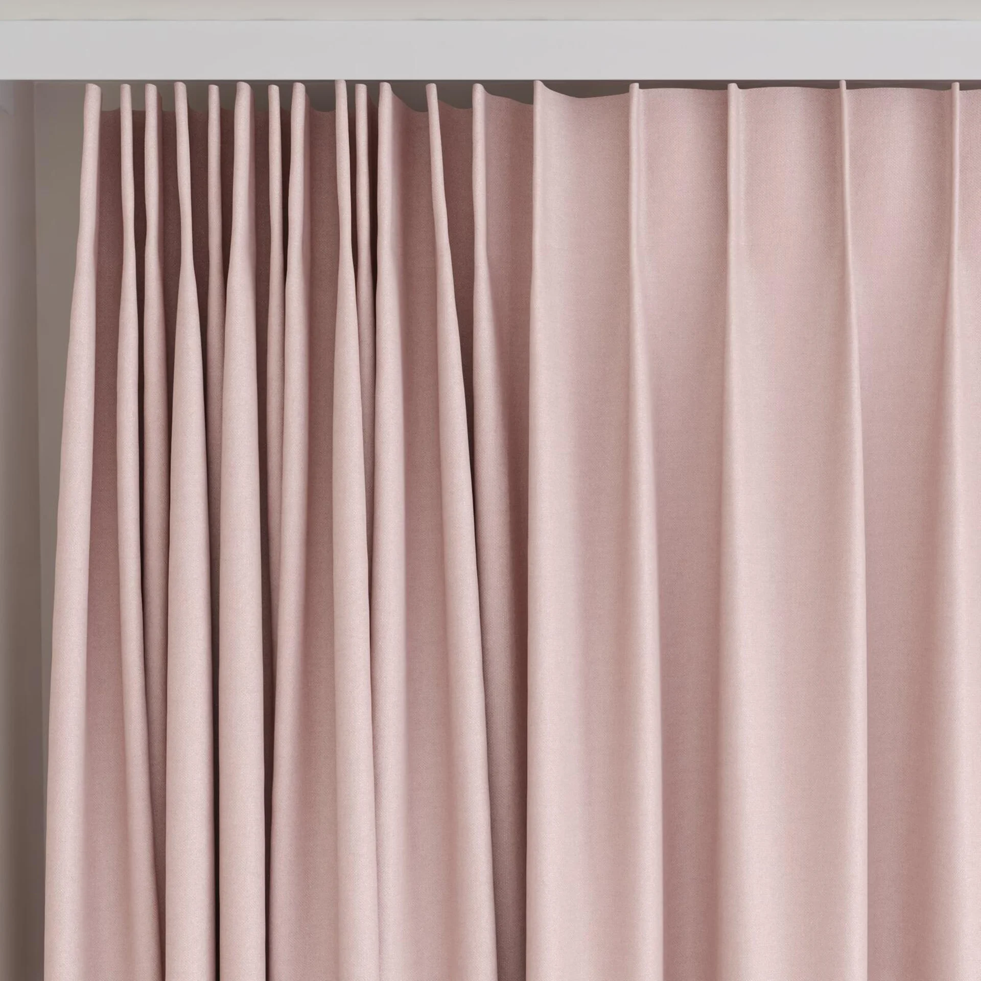 Top view of Brugge Dragee, on curtain rail