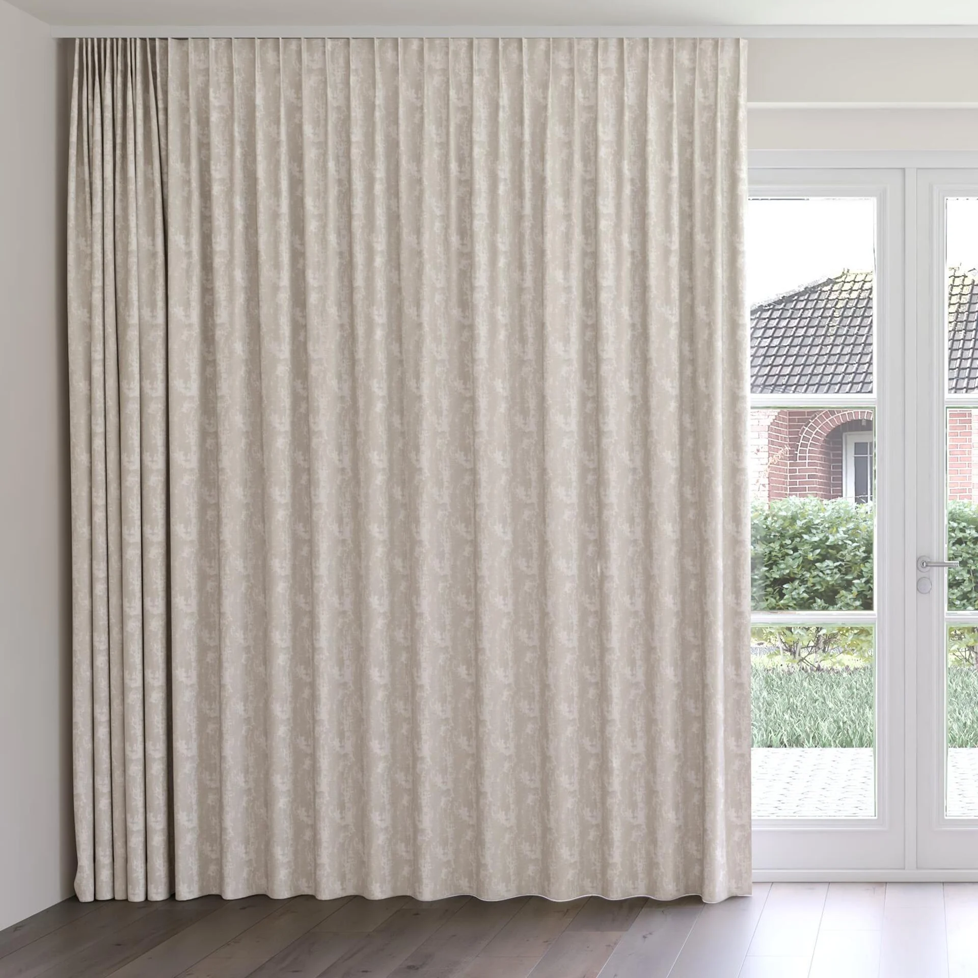 Front view of Innovation Dove, on curtain rail