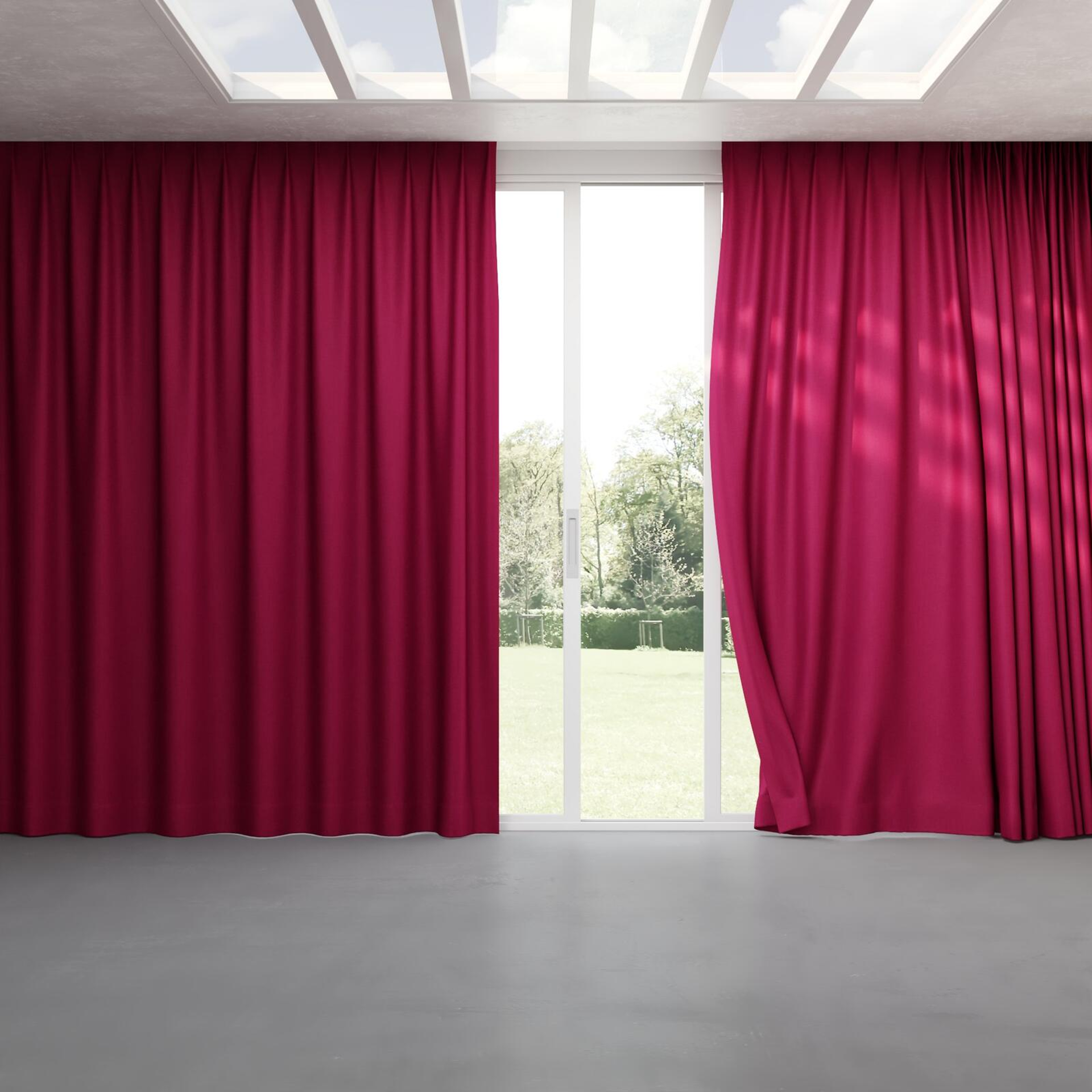 Full view of Cushy Peony, pinch pleat