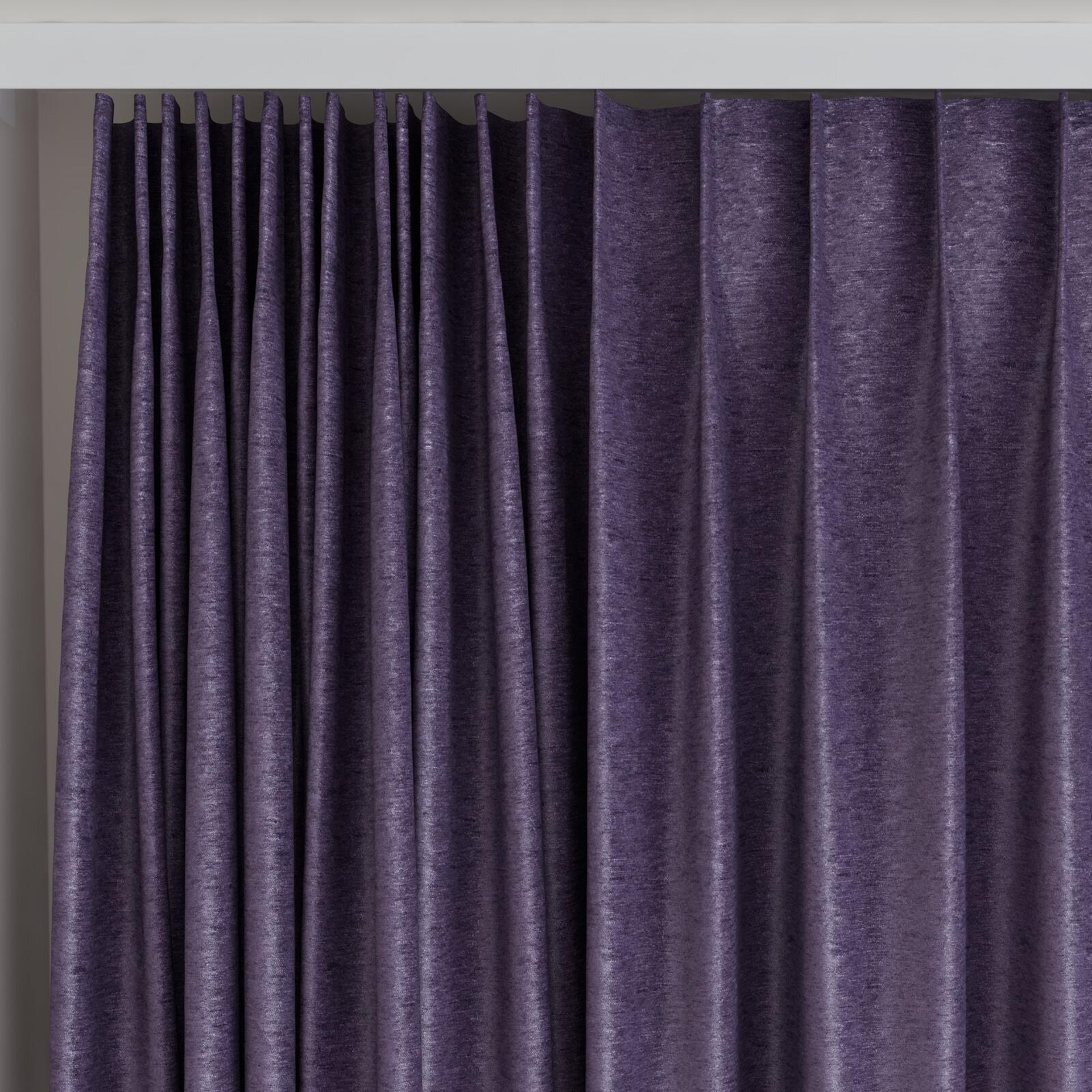 Top view of Lambada Sparrow, on curtain rail