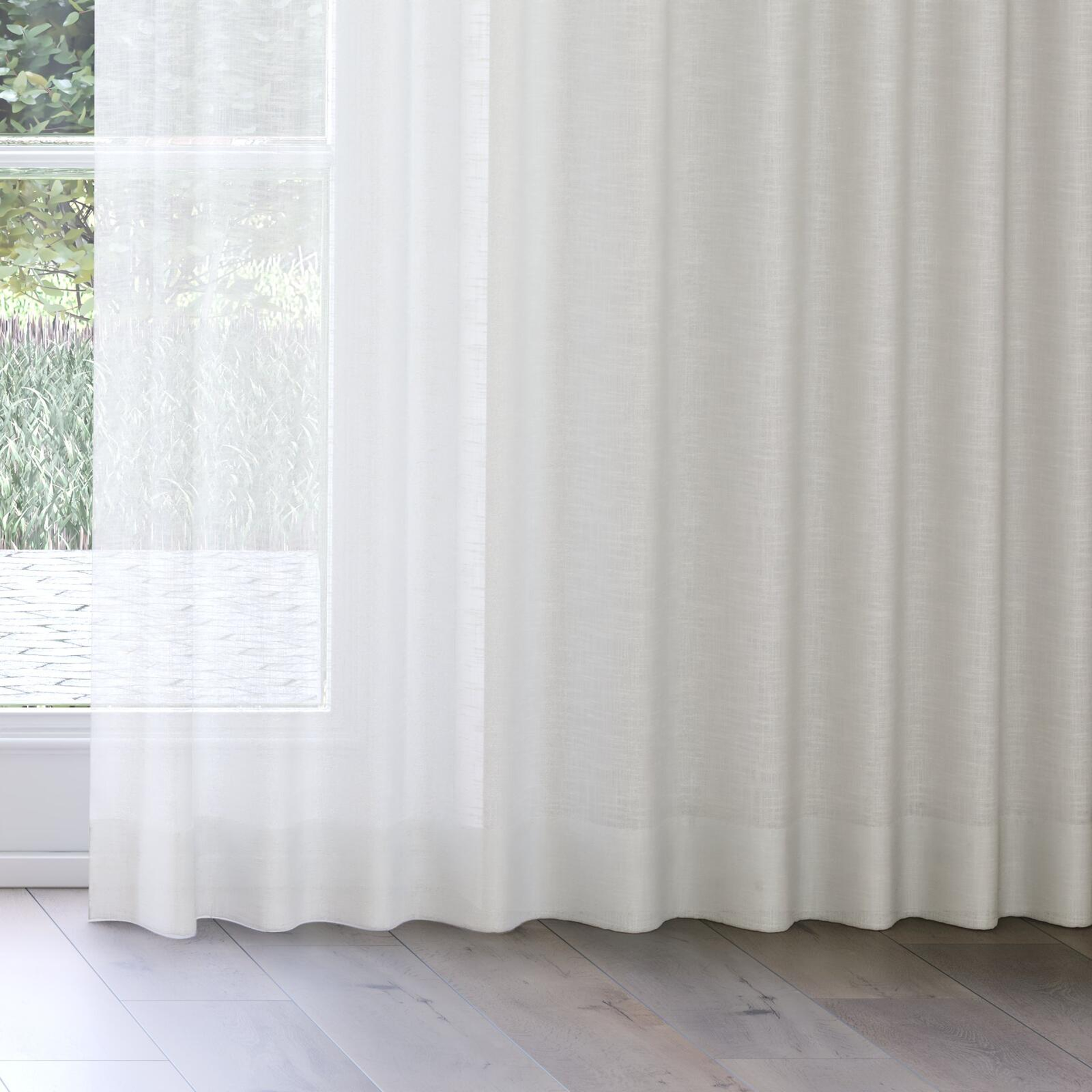 Bottom view of Savina Haze, on curtain rail