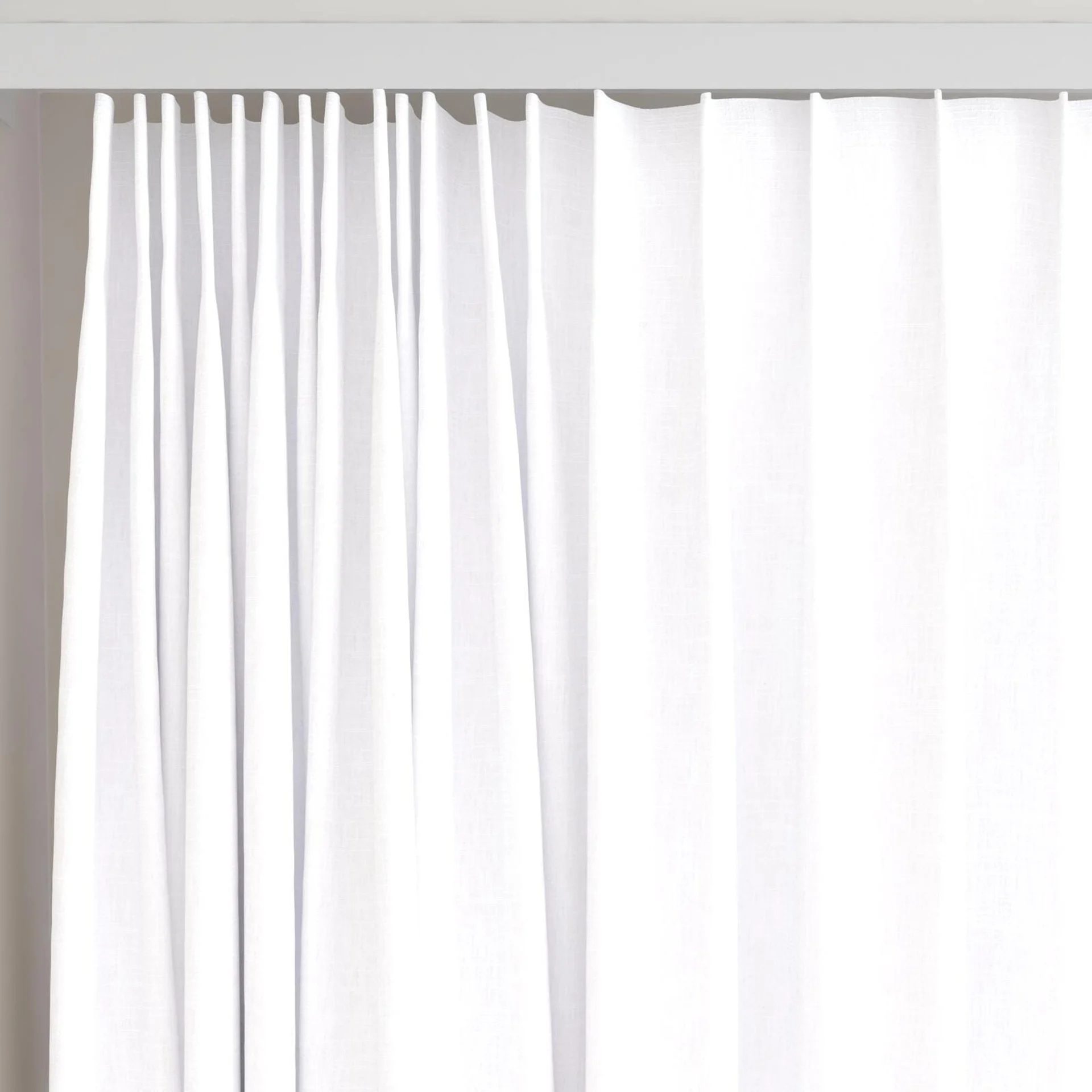 Top view of Artemis Snow, on curtain rail