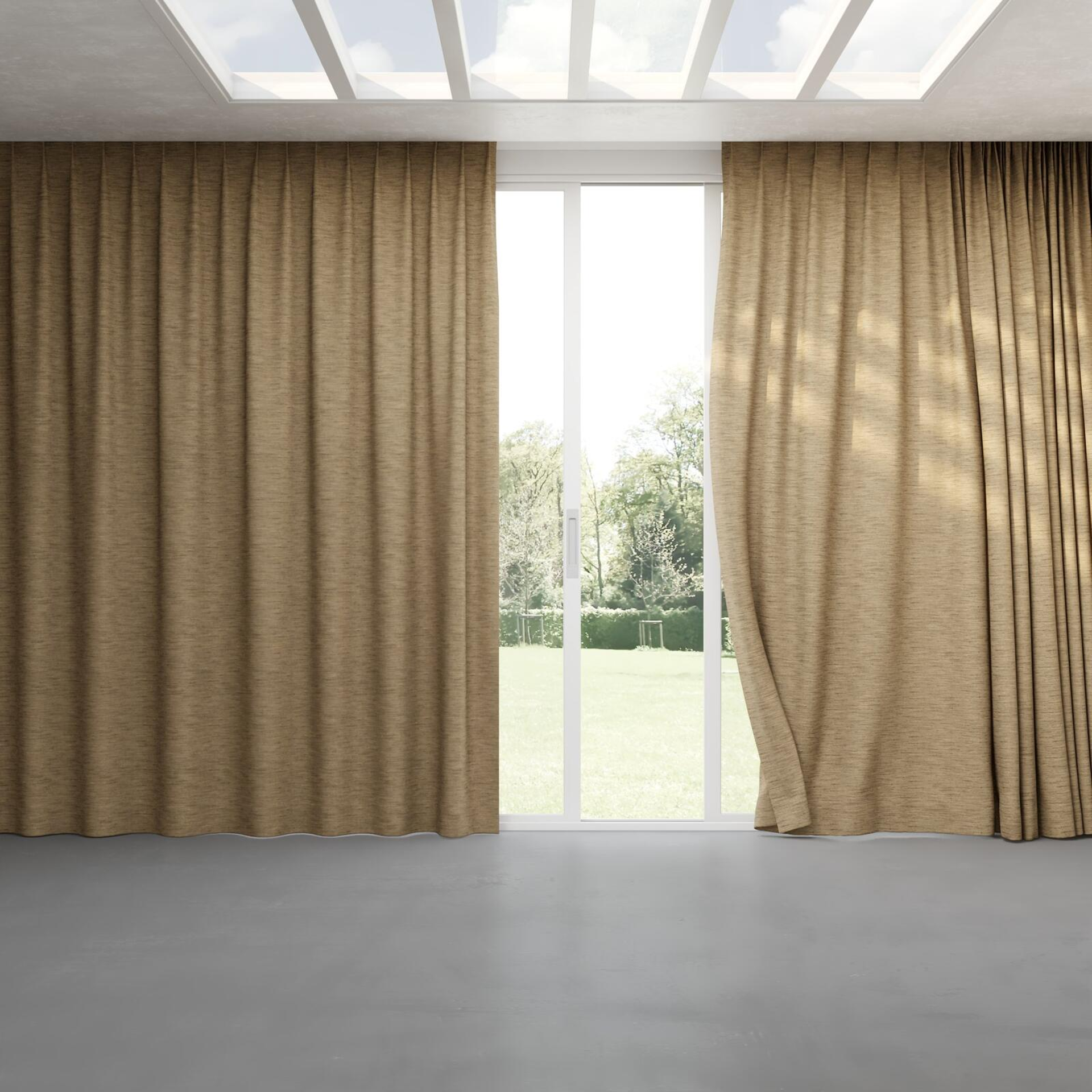 Full view of Venus Dune, pinch pleat