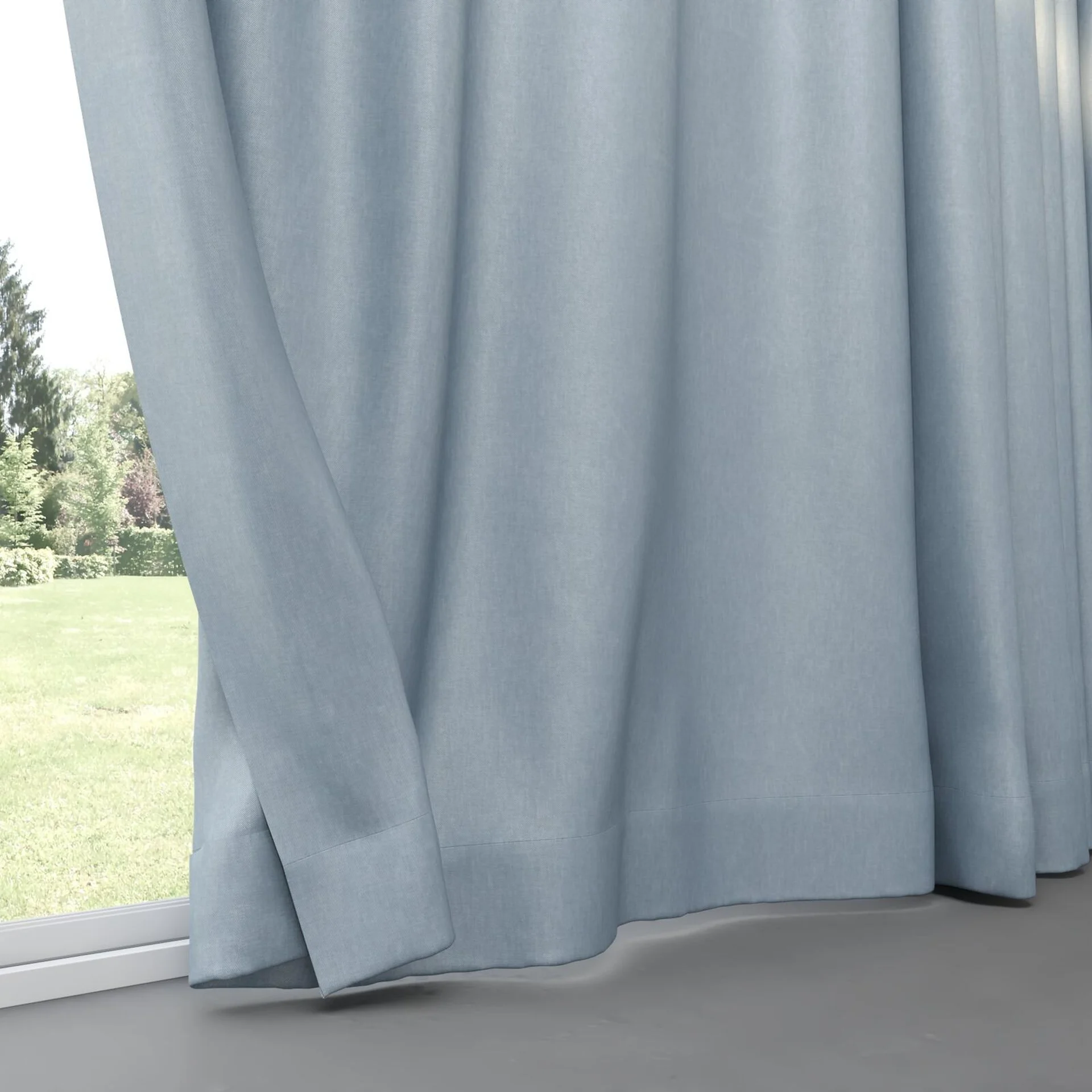 Bottom view of Glamour Sky, pinch pleat