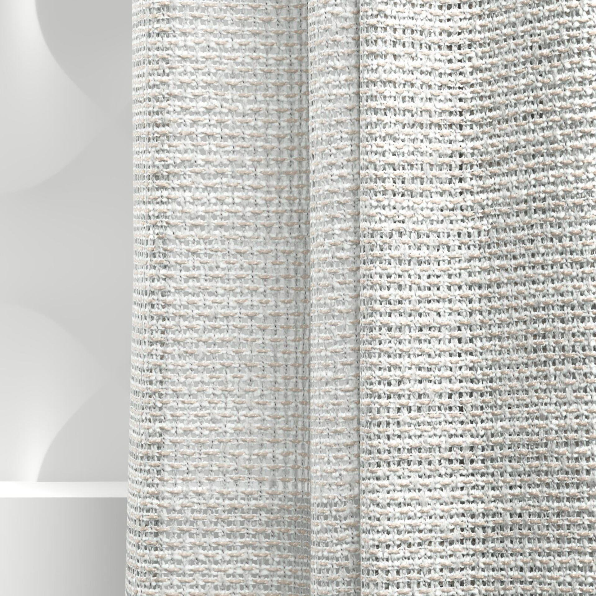 Detailed view of Threaded Silver