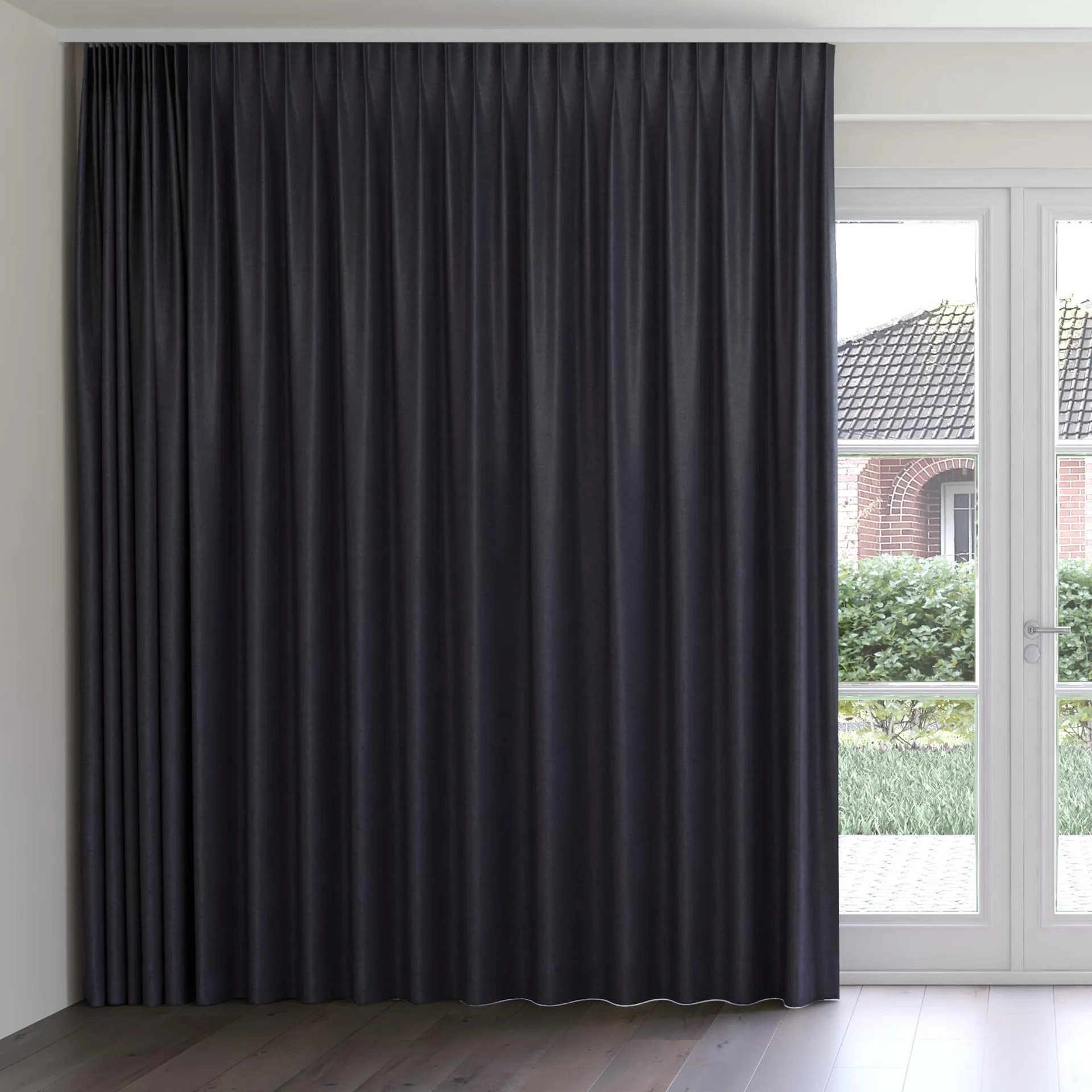 Front view of Drama Pewter, on curtain rail