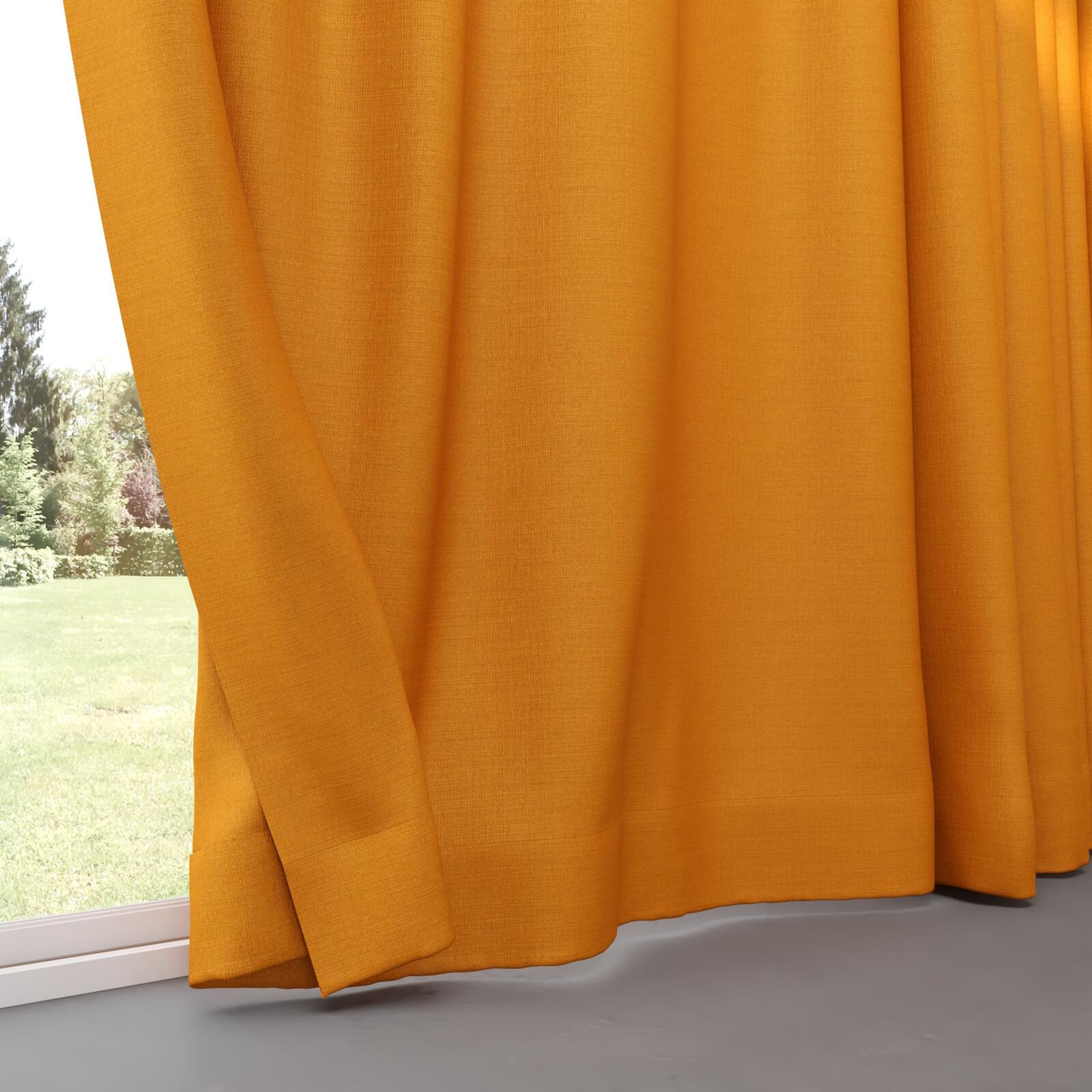 Bottom view of Linex Clementine, pinch pleat