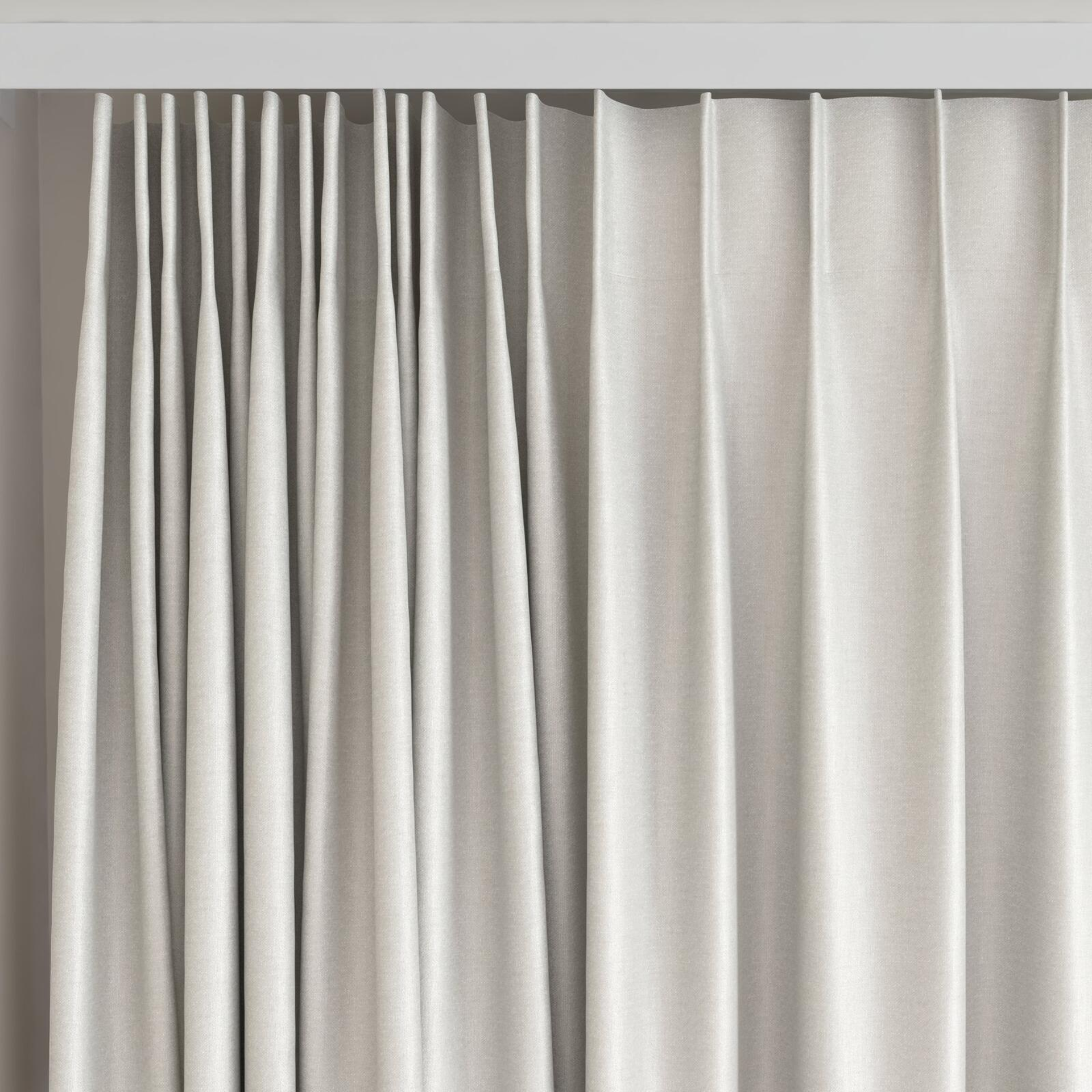 Top view of Atelier Oyster, on curtain rail