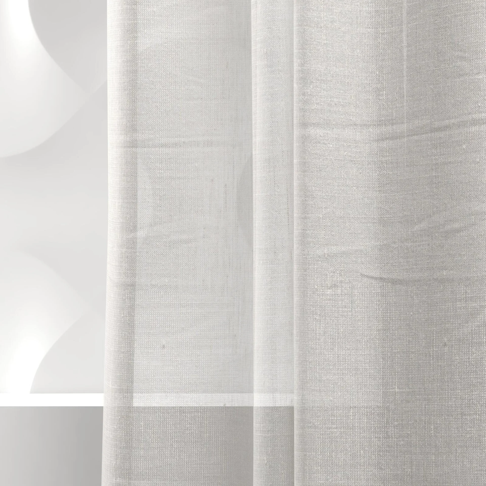 Detailed view of Cavalier Mist