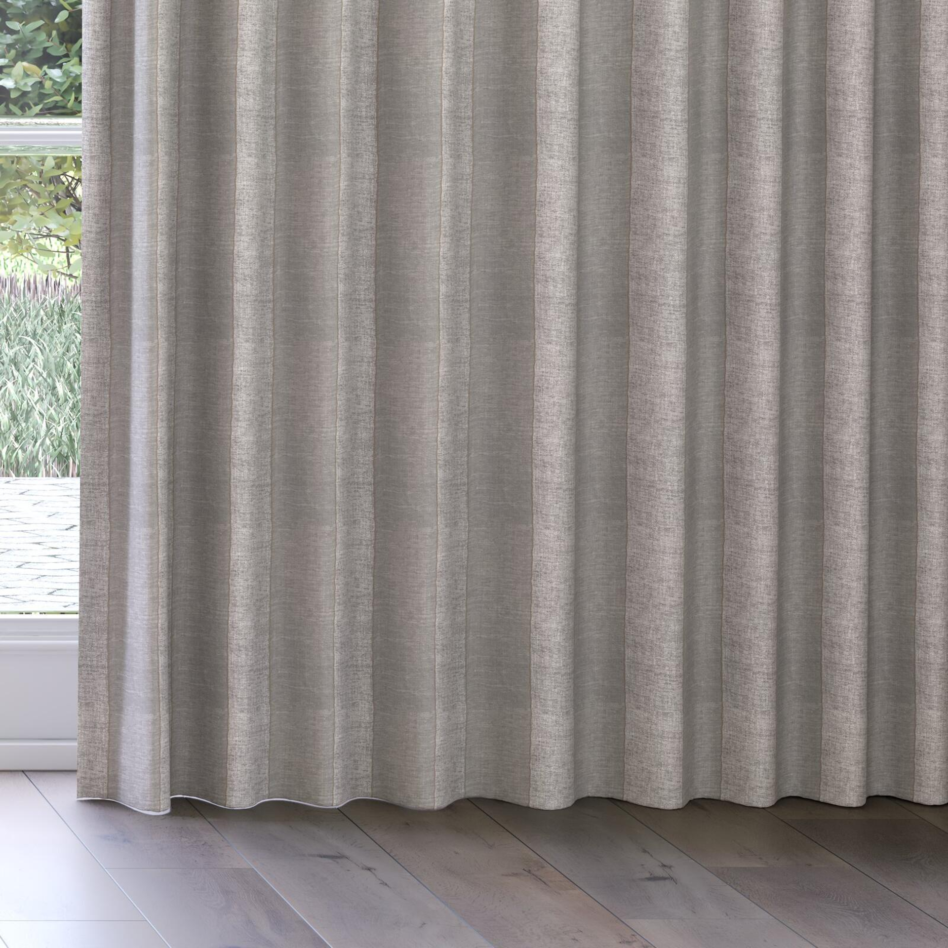 Bottom view of Zanella Night, on curtain rail