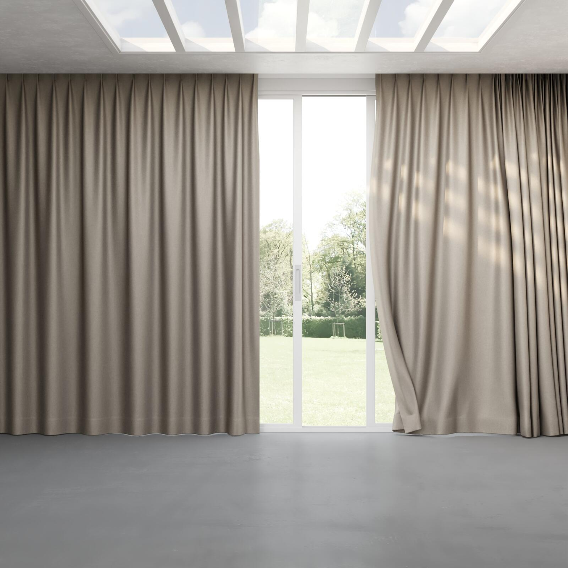 Full view of Fiji Griffin, pinch pleat