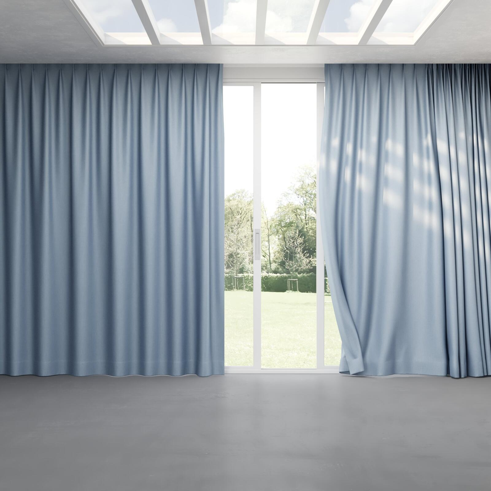 Full view of Tonga Spa, pinch pleat