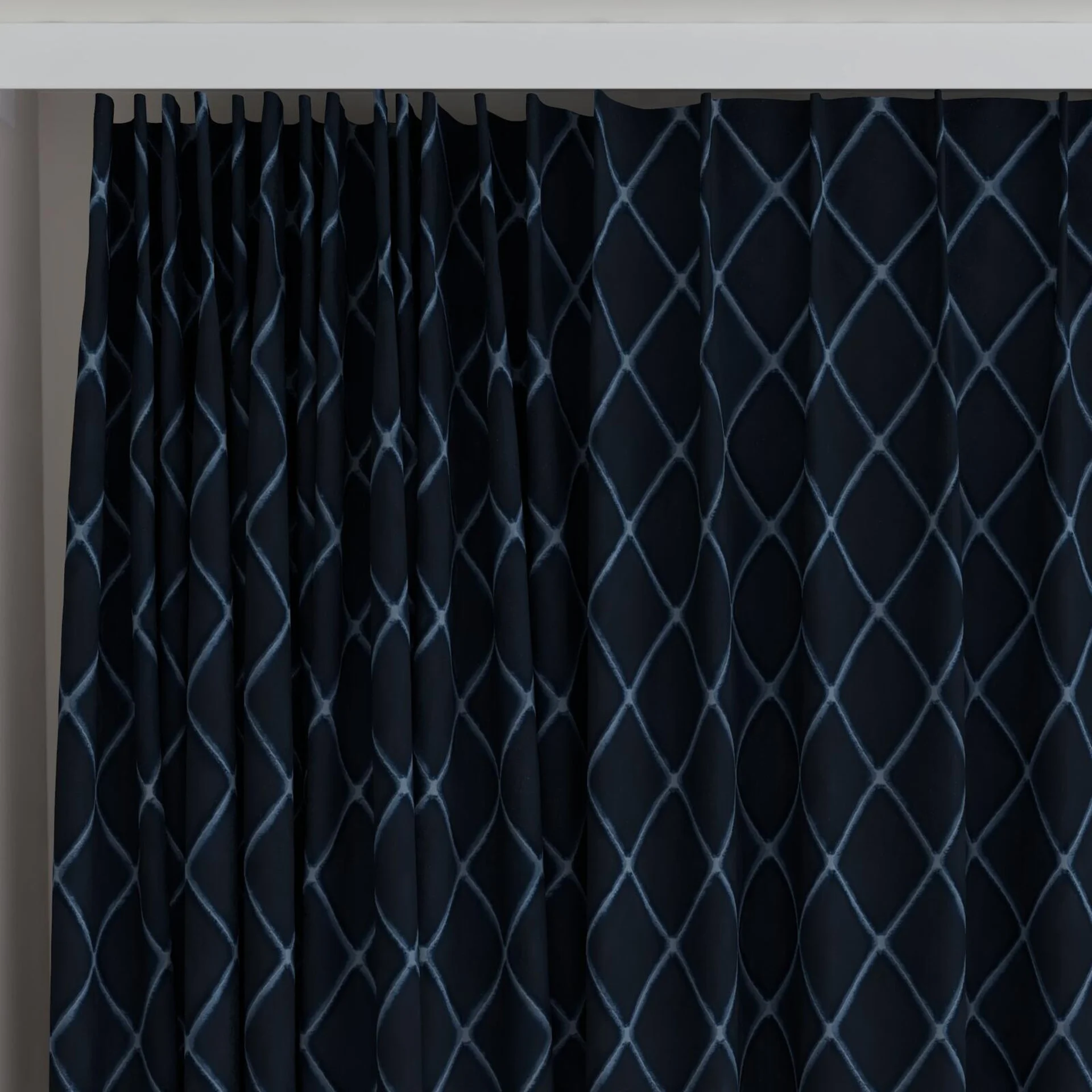 Top view of Pantheon Eclipse, on curtain rail