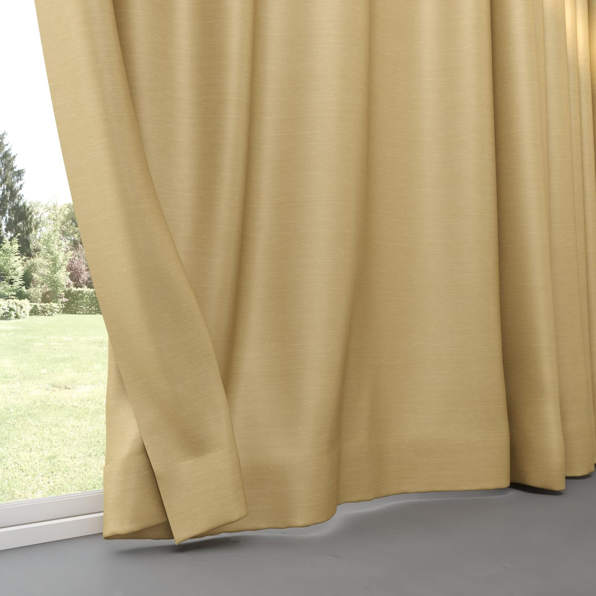 Bottom view of Silky Camel, pinch pleat