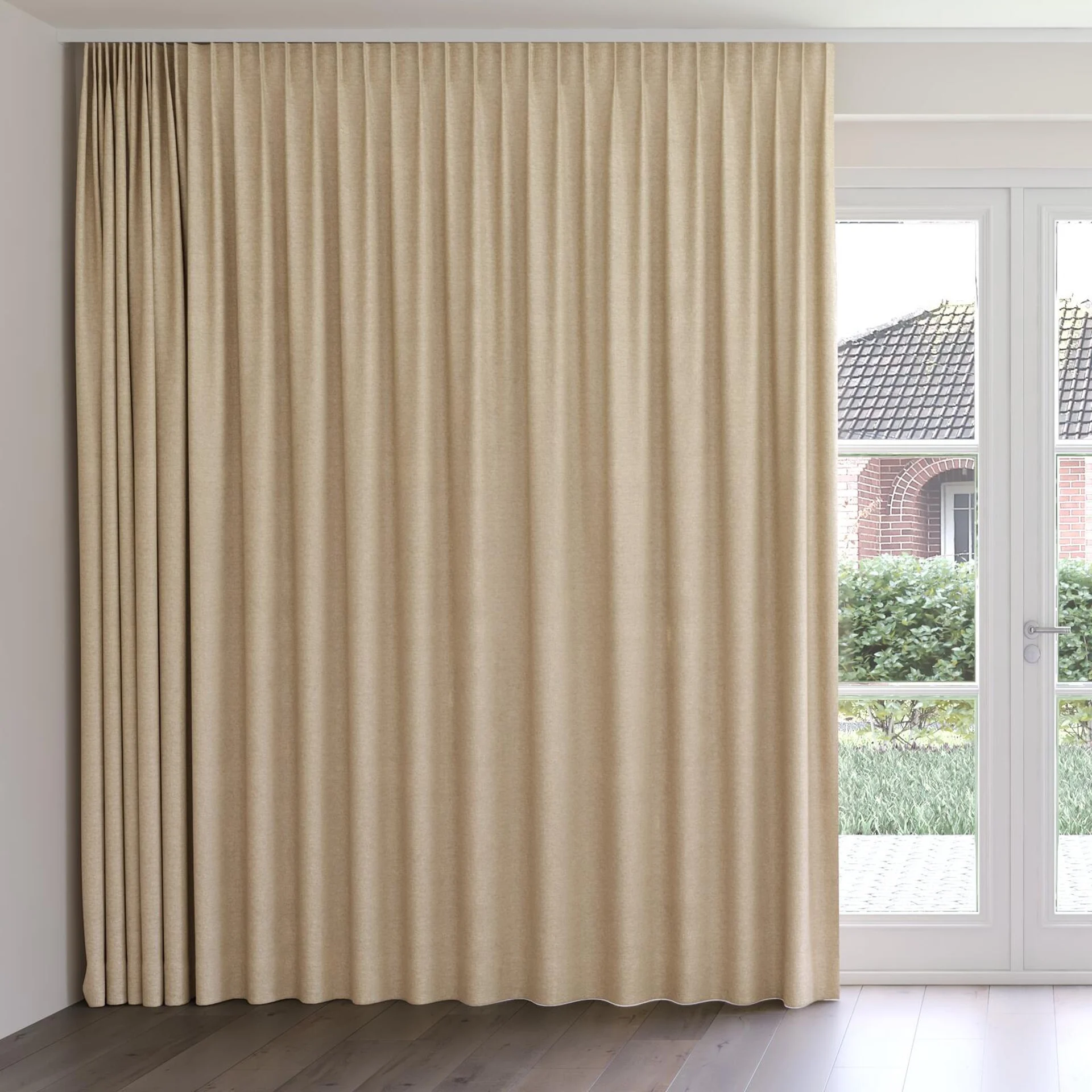 Front view of Monsieur Biscuit, on curtain rail