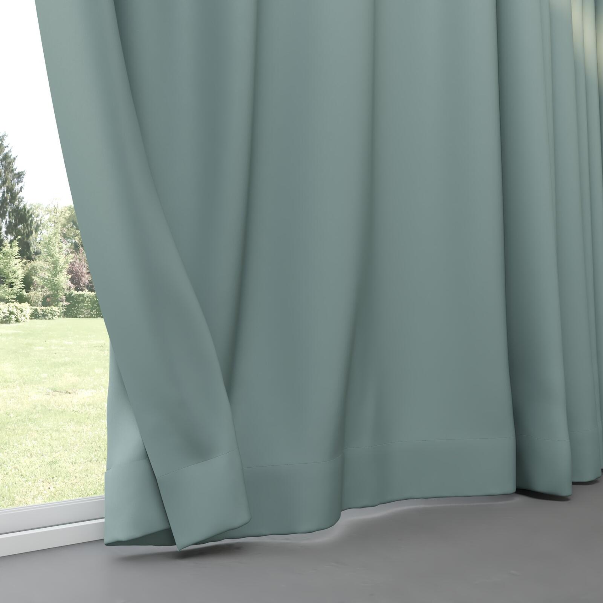 Bottom view of Vela Sky, pinch pleat