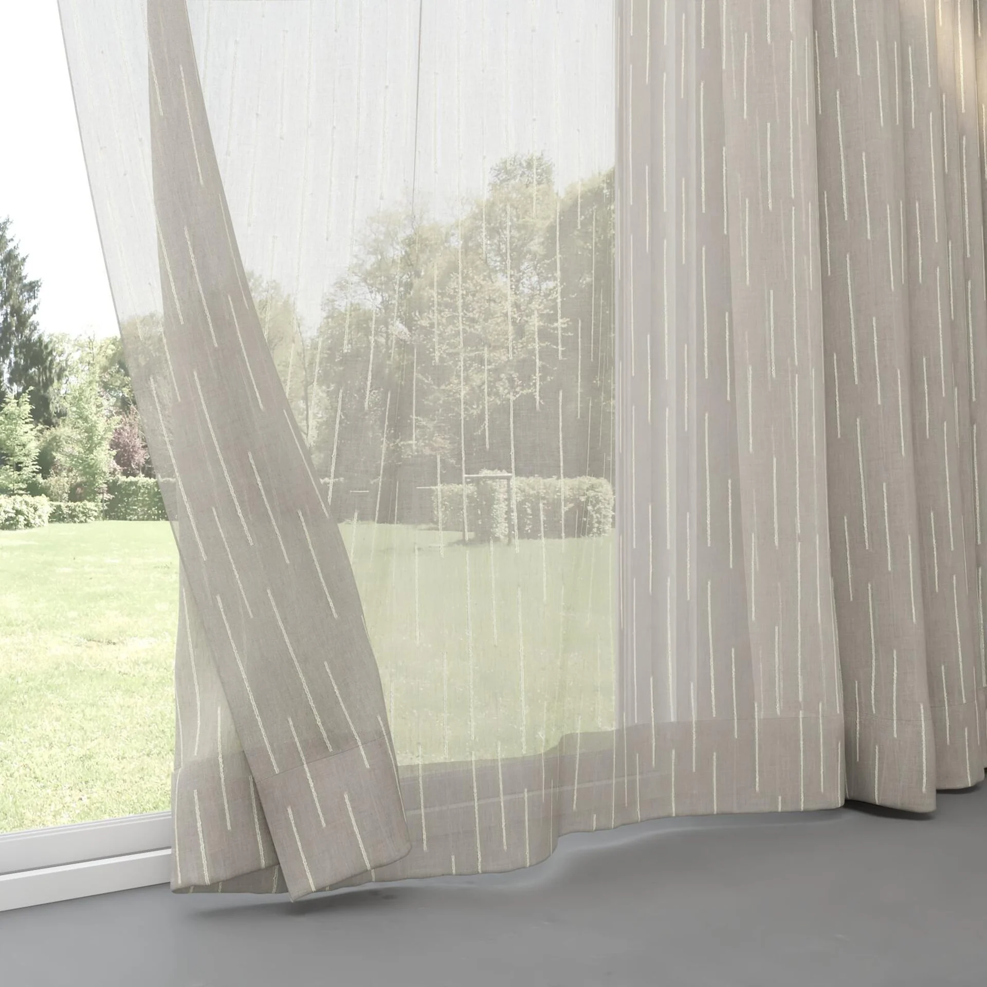 Bottom view of Salento Linen, pinch pleat
